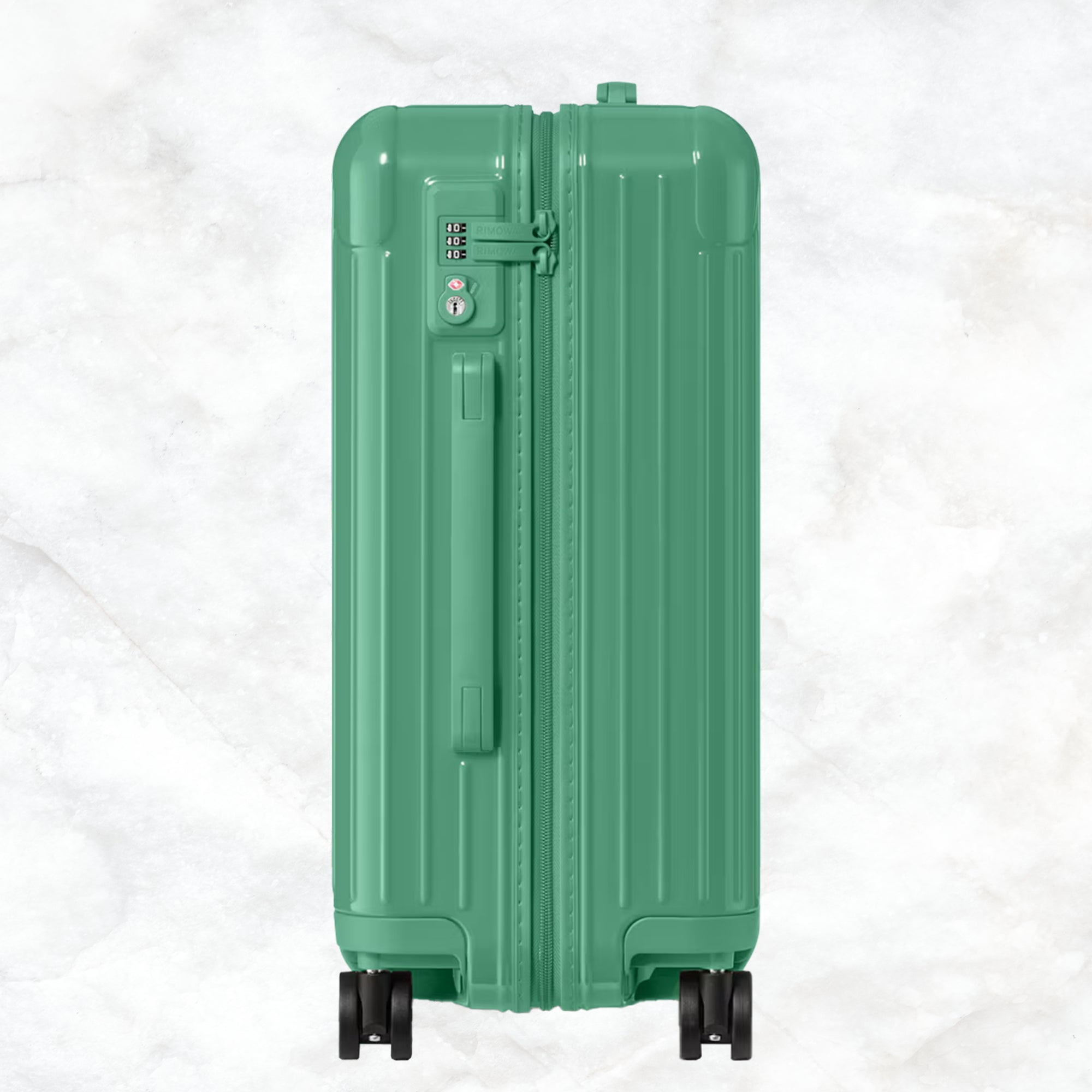 リモワ　エッセンシャル　832.53.96.1　キャビン　グロスヴェルデグリーン　36L