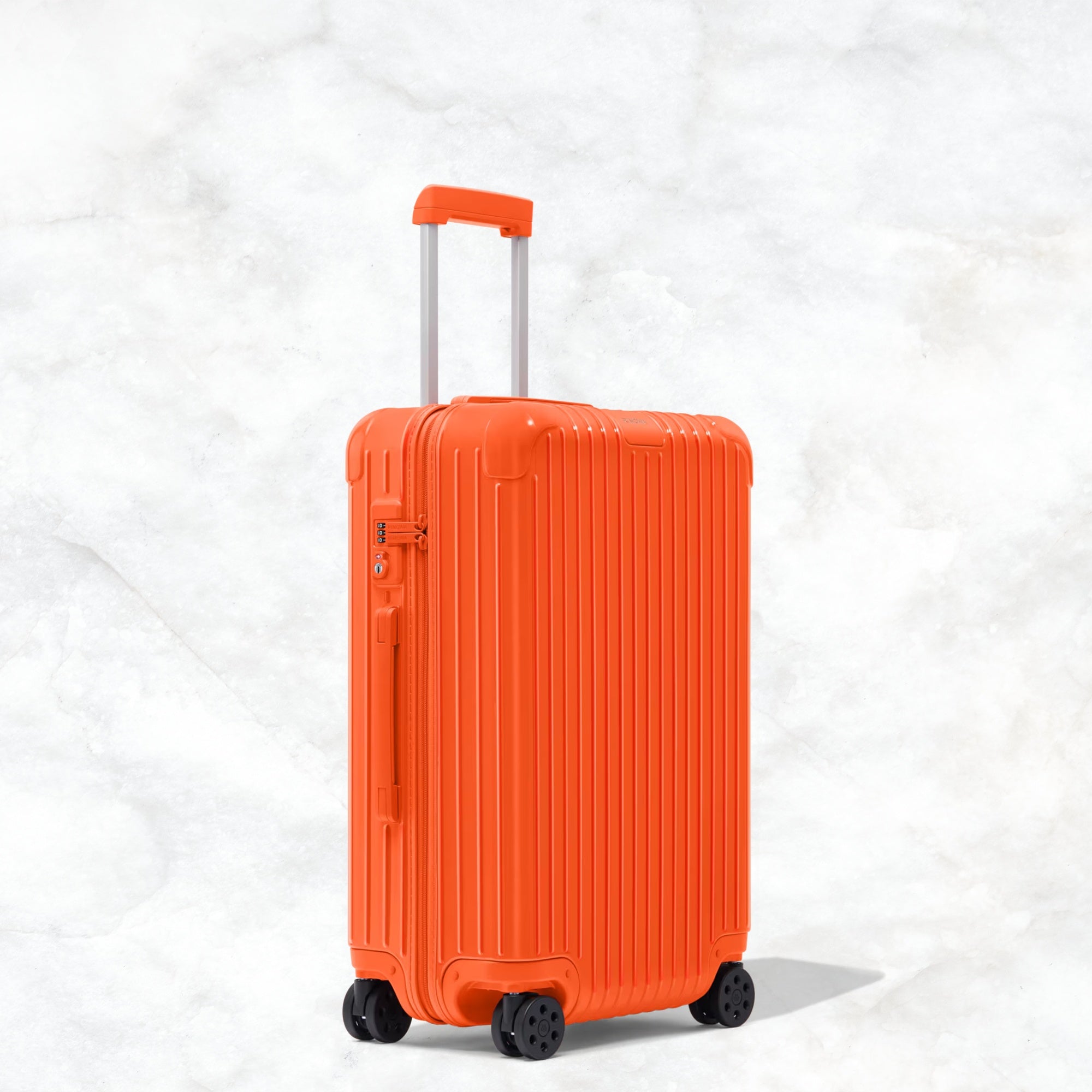 Essential（エッセンシャル） – リモワ(RIMOWA)専門通販サイト スーツ