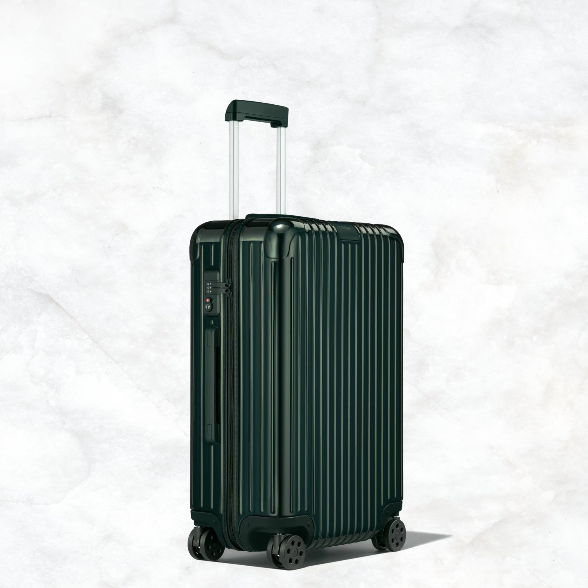 グリーン系 – リモワ(RIMOWA)専門通販サイト スーツケースマニア