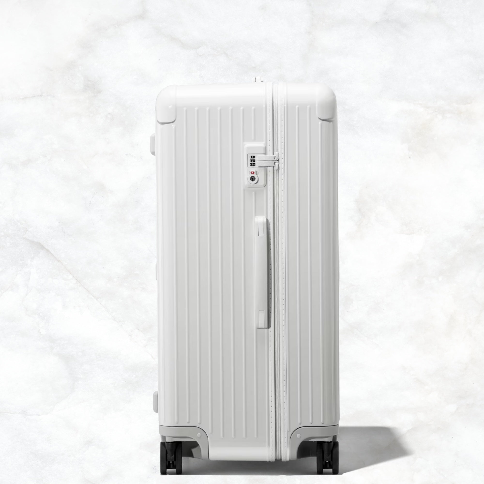 リモワ RIMOWA エッセンシャル トランク プラス 832 80 101L リモワ エッセンシャル 832.80.66.1 トランクプラス 101L ホワイト