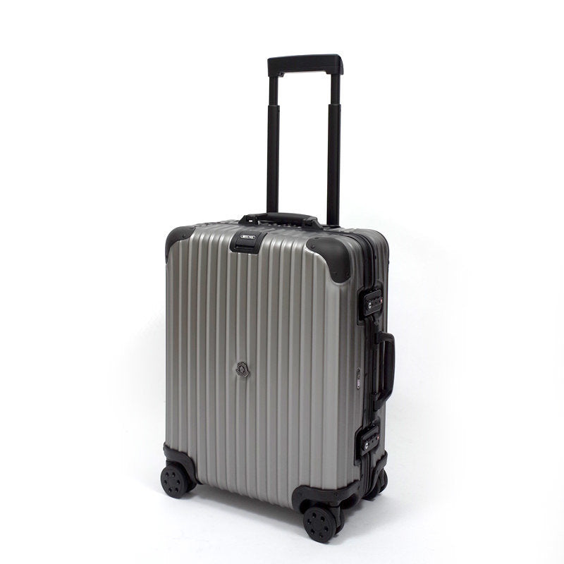リモワ&モンクレール限定　在庫商品　45リットル　4輪