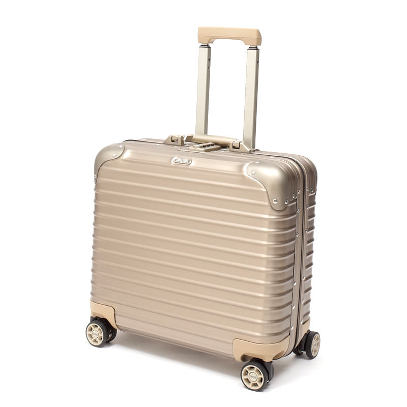 リモワ　トパーズ チタニウム　923.40.03.4　アウトレット商品　26リットル　4輪