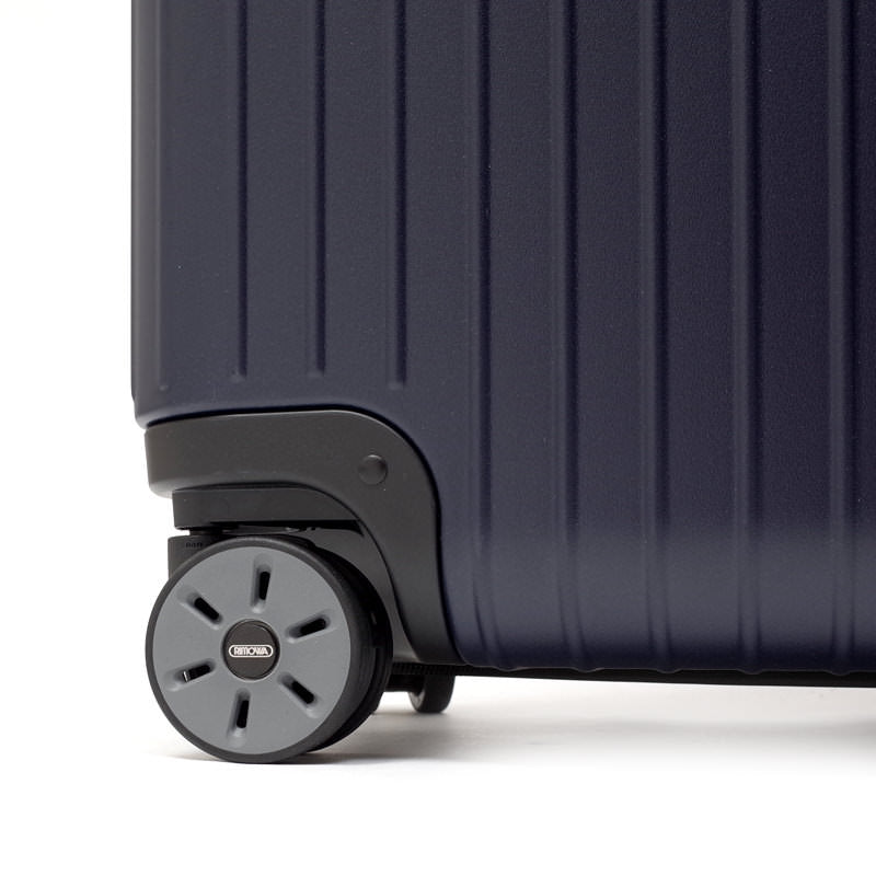 【週末限定価格】リモワ　サルサ　電子タグ　811.77.39.5　アウトレット商品　96リットル　4輪
