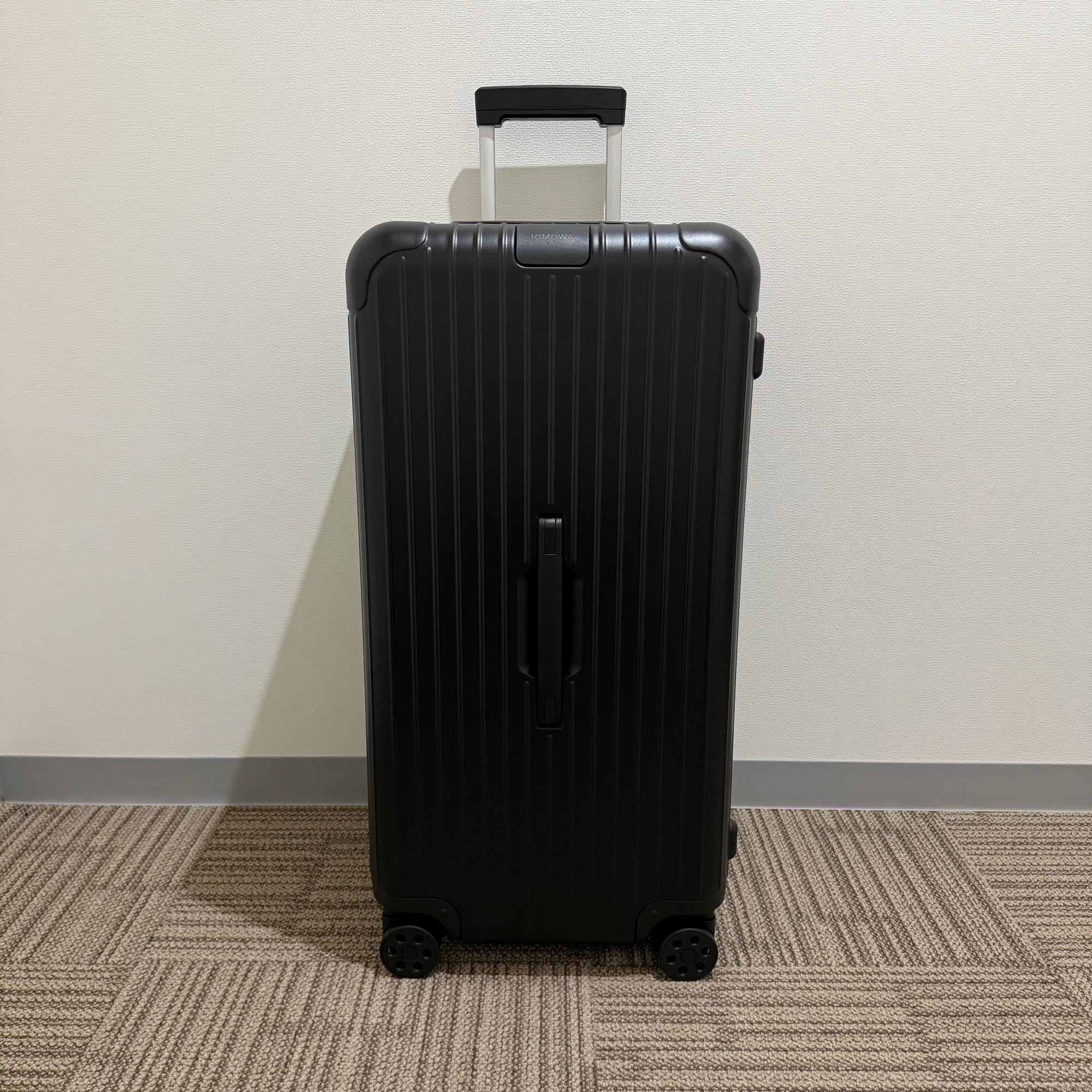 リモワ エッセンシャル 832.80 アウトレット商品 トランク101L マット