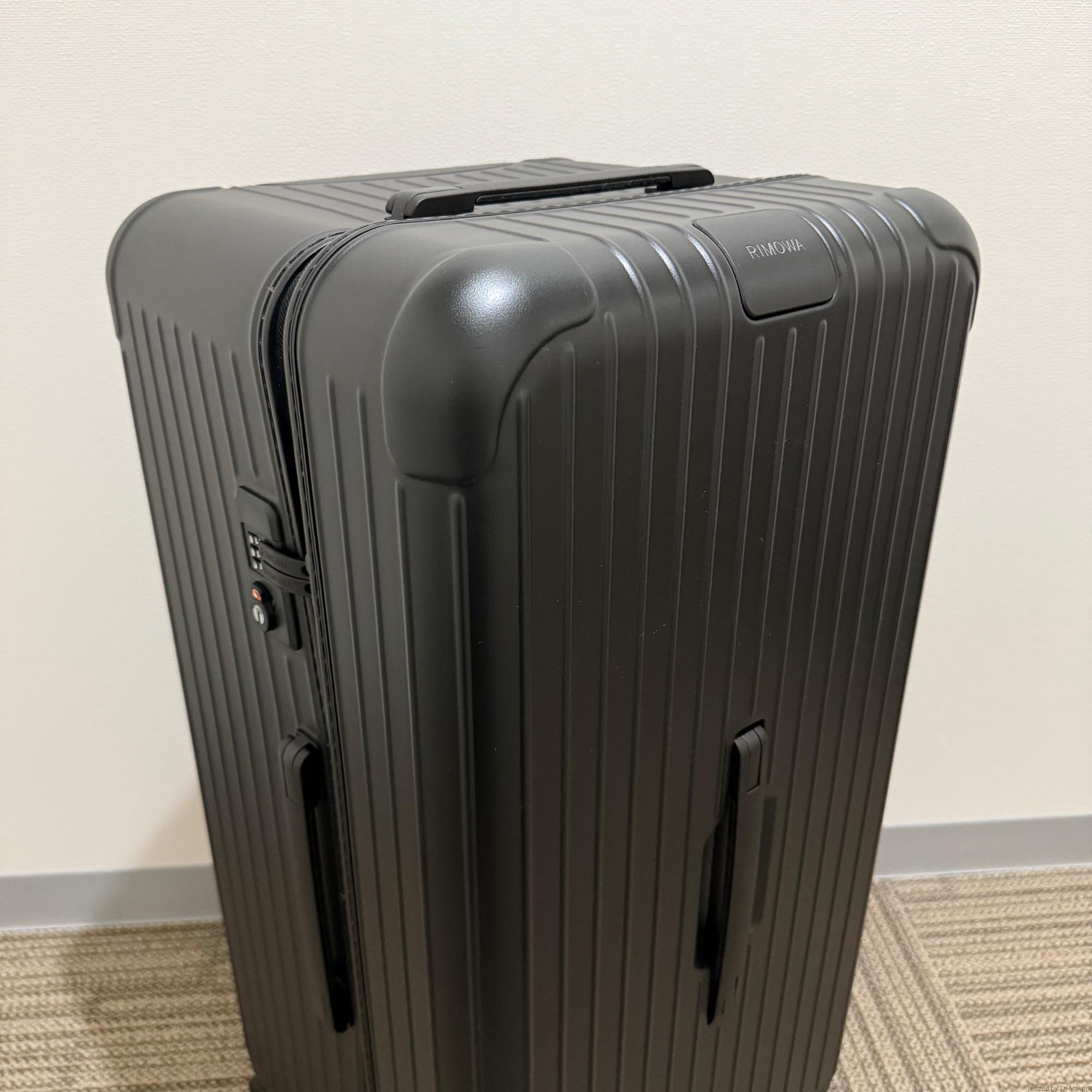 リモワ　エッセンシャル　832.80.63.4　トランクプラス　アウトレット品　101L　マットブラック