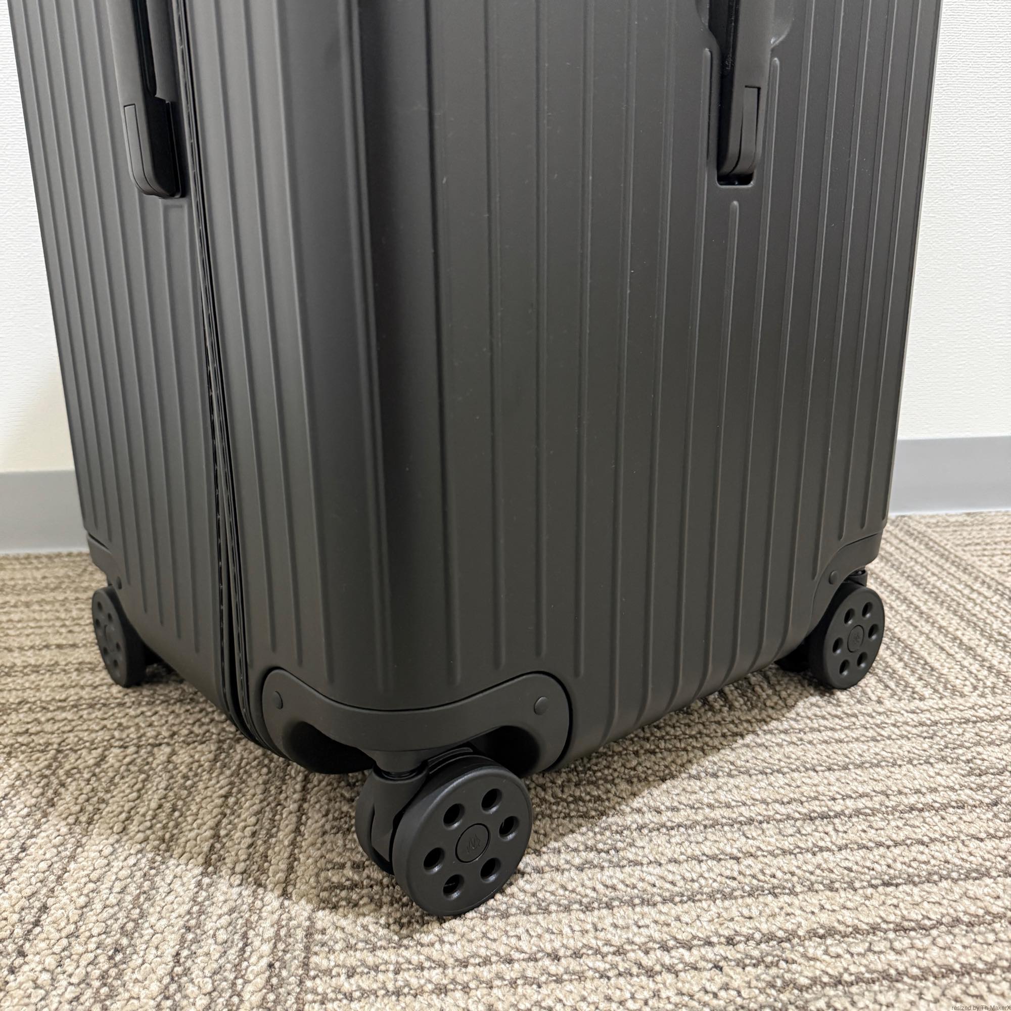 リモワ エッセンシャル 832.80 アウトレット商品 トランク101L マット