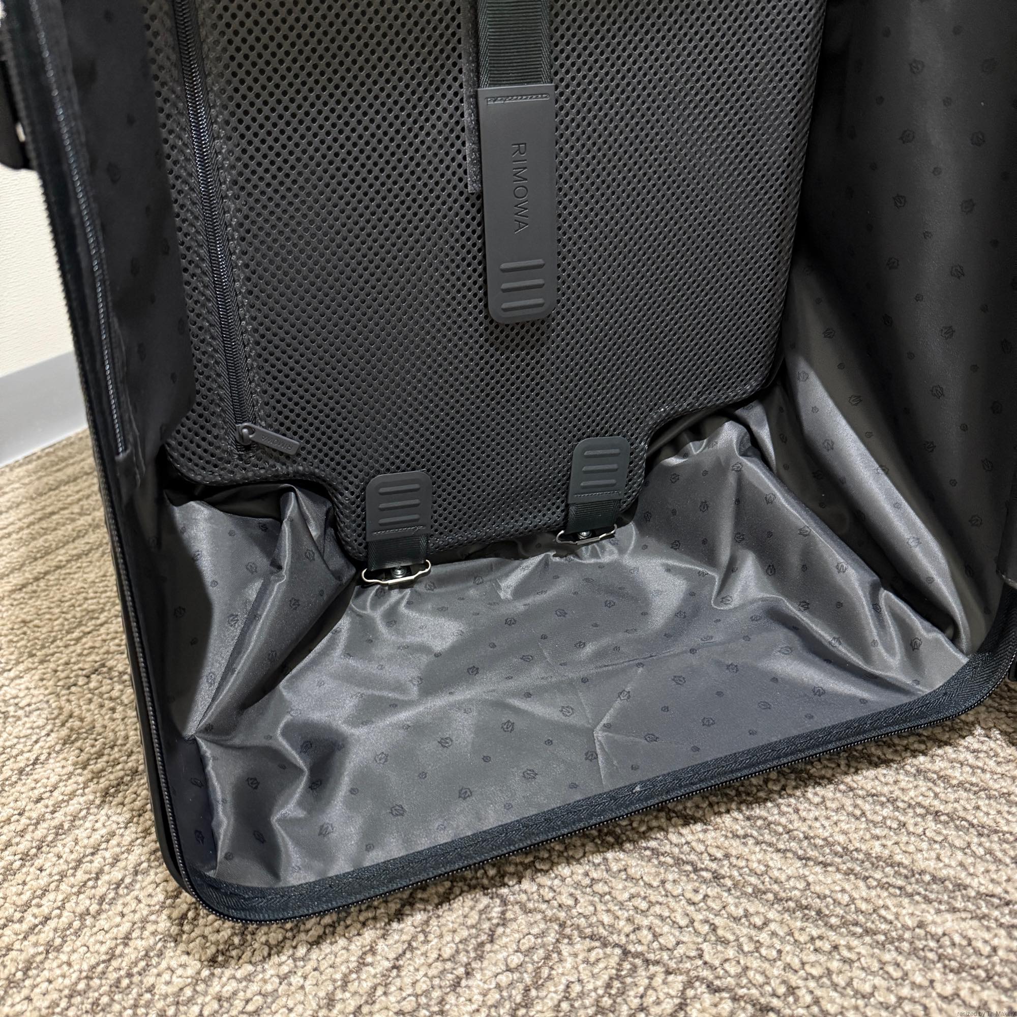 リモワ エッセンシャル 832.80 アウトレット商品 トランク101L マット