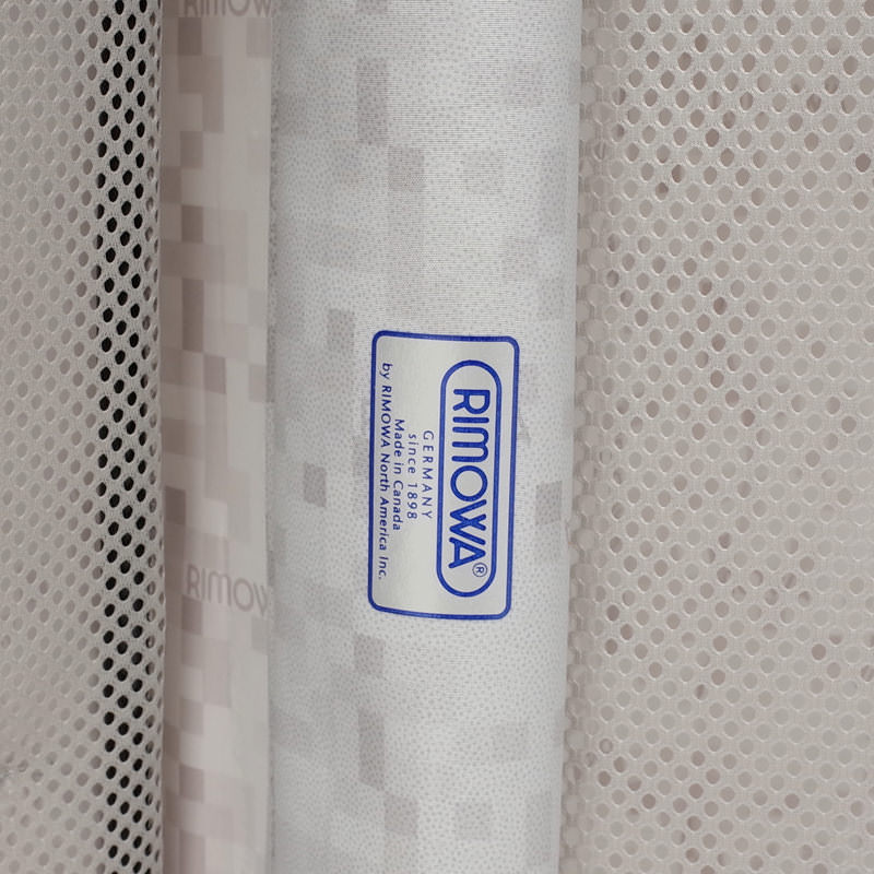 リモワ サルサ アウトレット商品 844.56 52リットル 4輪