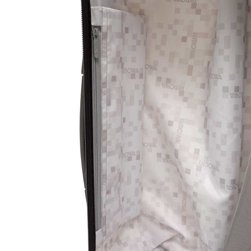 リモワ サルサ アウトレット商品 844.56 52リットル 4輪 – リモワ
