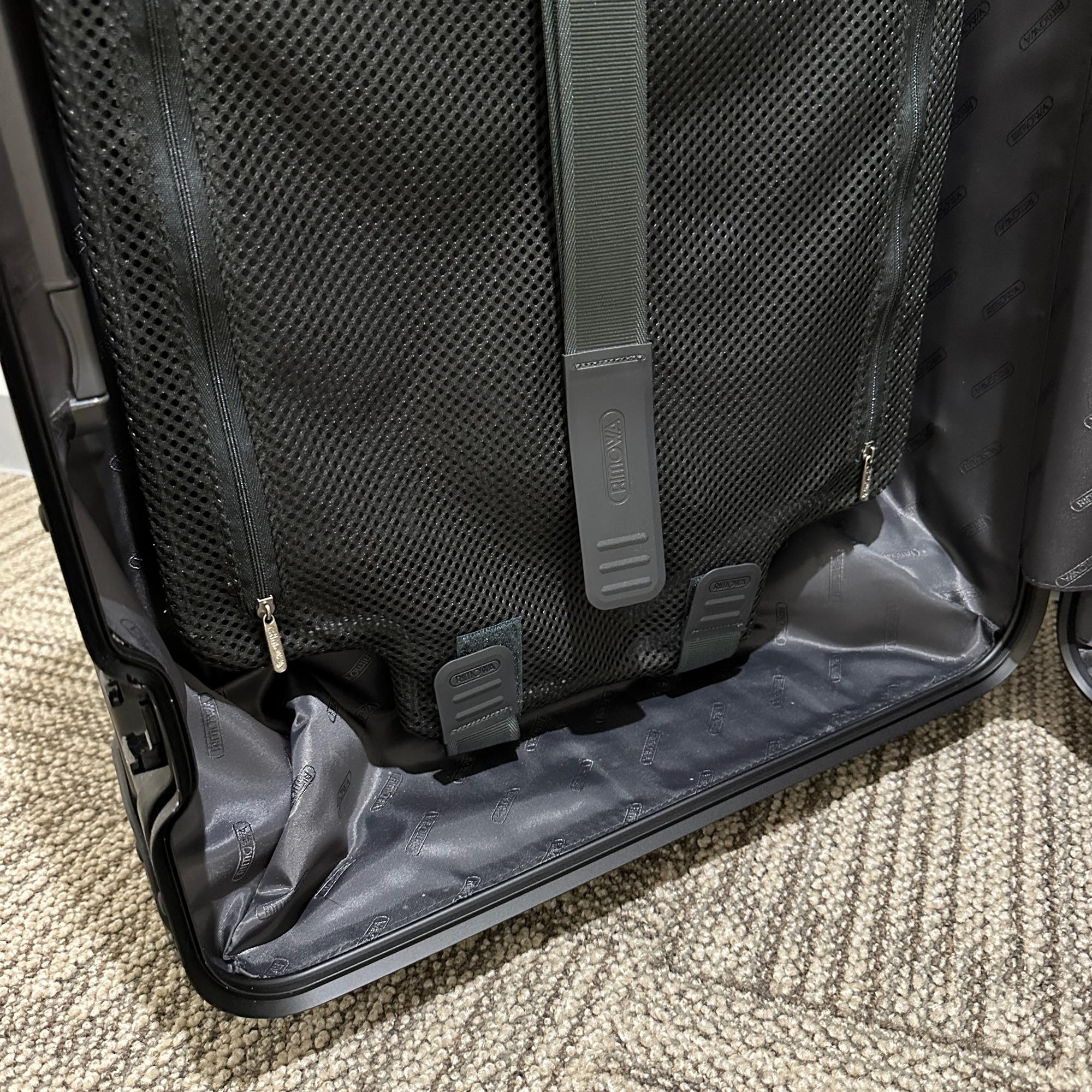 リモワ　トパーズ　ステルス　電子タグ　アウトレット品　923.75.01.5　89リットル　4輪