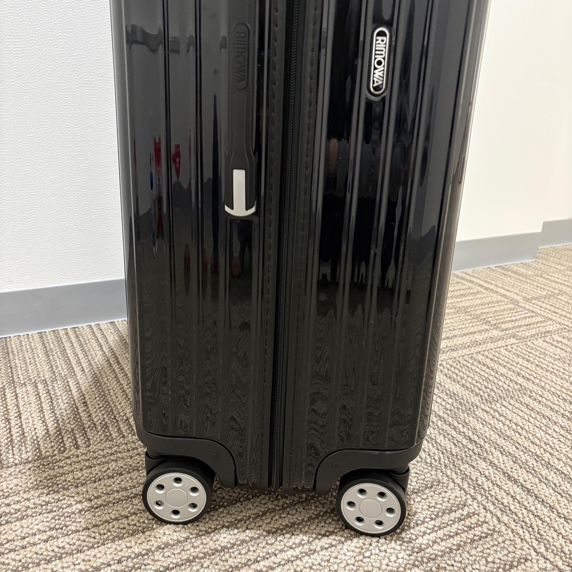 リモワ サルサ デラックス 830.77.50.4 97リットル 新品 4輪 – リモワ