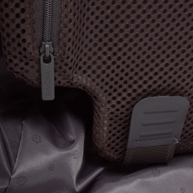リモワ エッセンシャル 832.52.61.4 キャビンS 34L 在庫商品 マットブルー