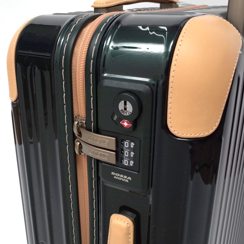 リモワ　ボサノバ　870.52.41.4　在庫商品　32リットル　4輪