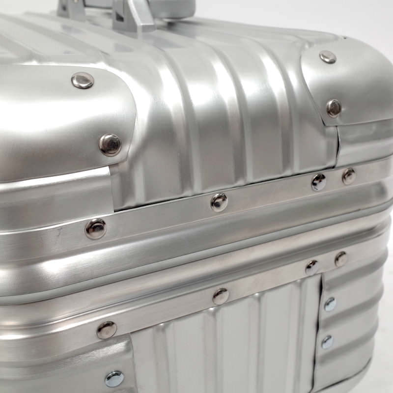 リモワ　トパーズ　923.38.00.0　在庫商品　11リットル