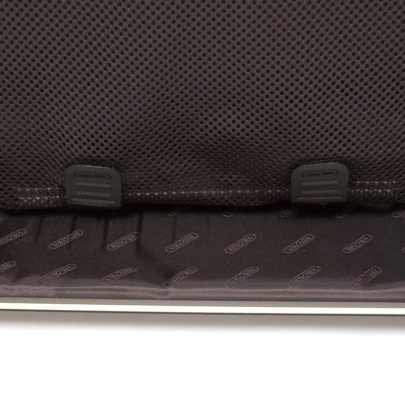 リモワ　トパーズ チタニウム　924.73.03.4　在庫商品　85リットル　4輪