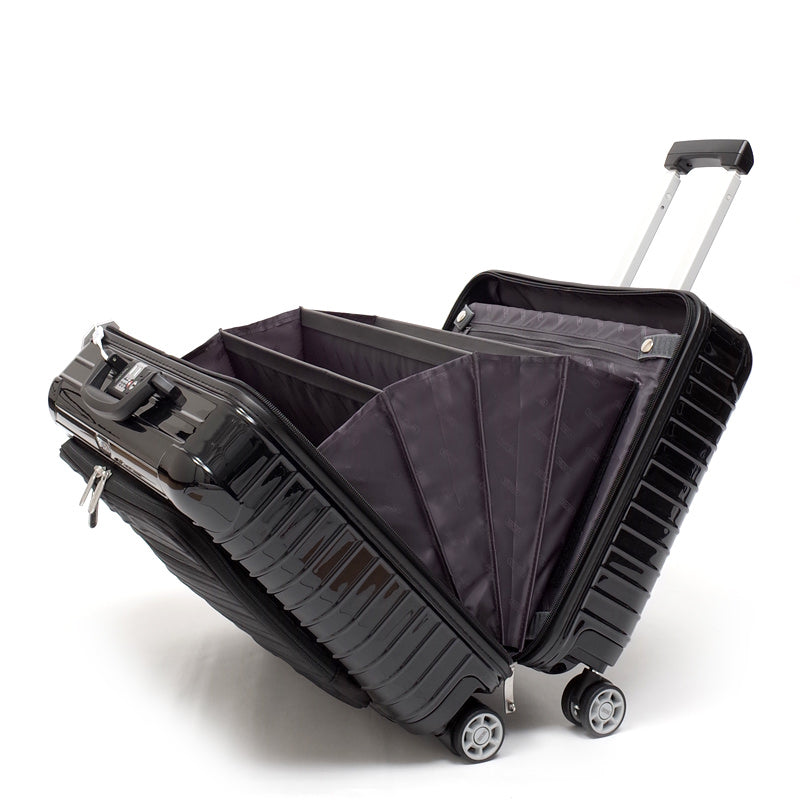 リモワ　サルサデラックス ハイブリッド　840.50.50.4　在庫商品　32リットル　4輪