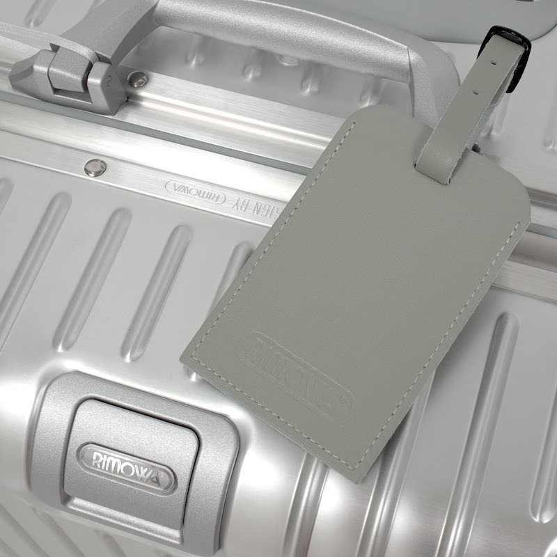 リモワ　トパーズ　在庫商品　924.63.00.4　68リットル　4輪