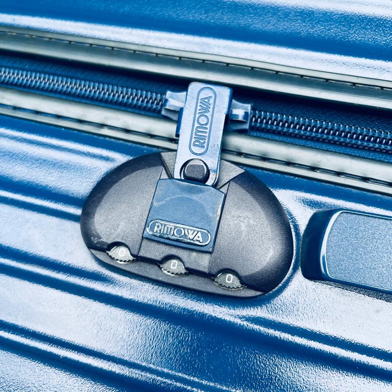 リモワ　サルサ　854.70　82リットル　中古商品　4輪