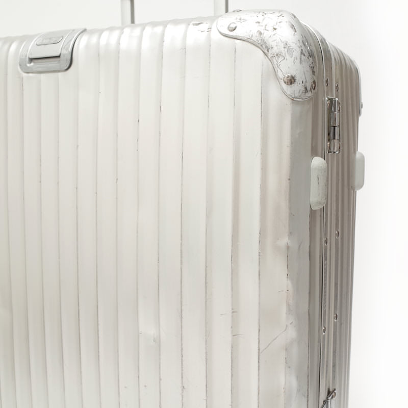 リモワ　トパーズ　中古商品　930.77-1　104リットル　2輪
