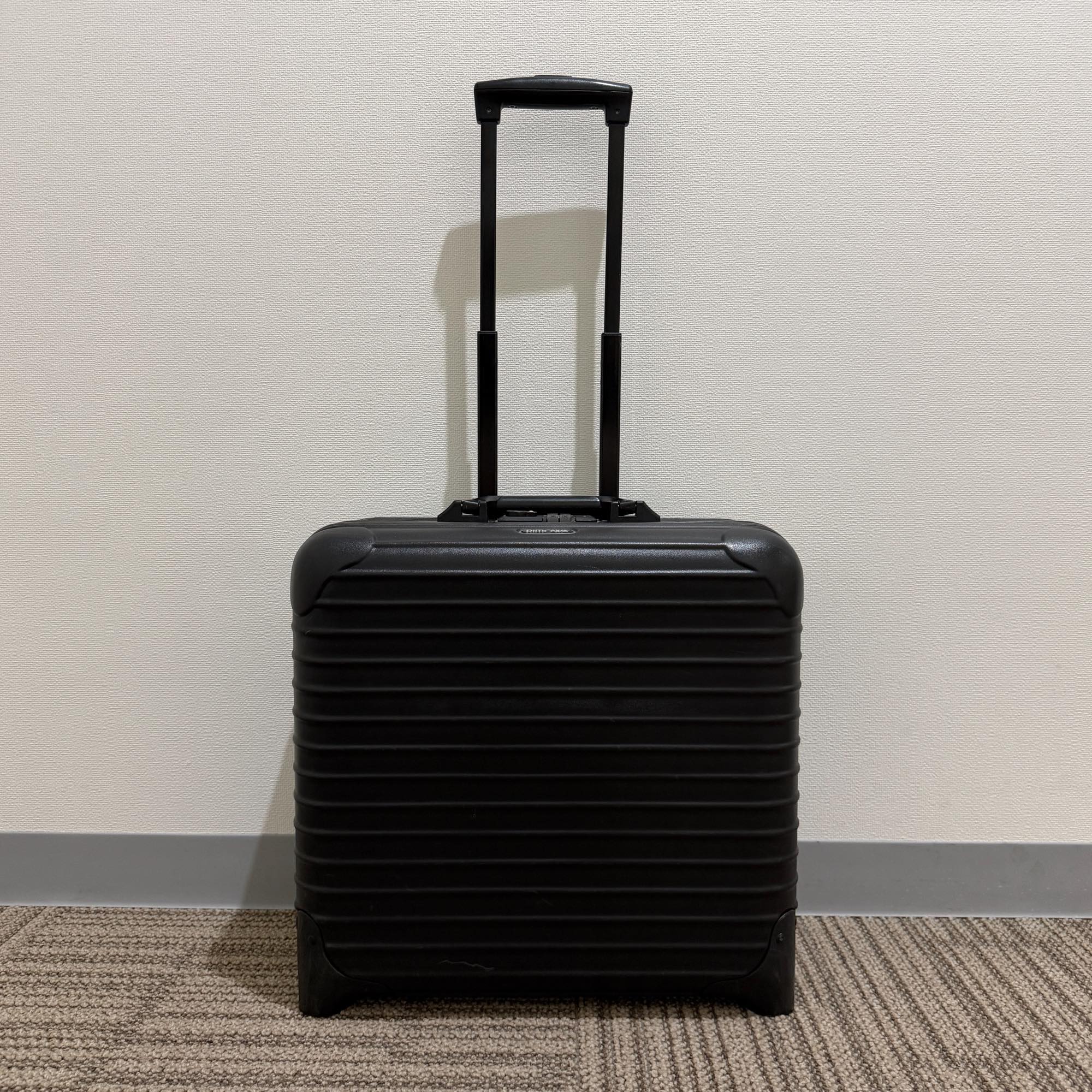 リモワ　エッセンシャル(サルサ)　トロリー　中古商品　810.40-10　25リットル　2輪