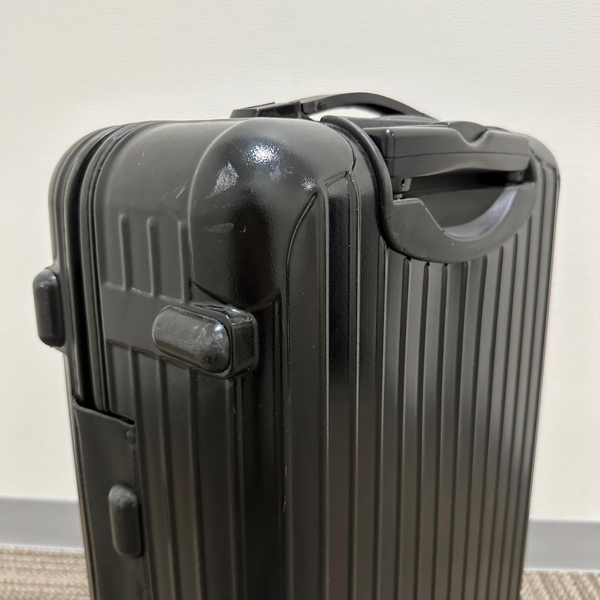 リモワ　サルサ　851.52-10　32リットル　中古商品　2輪
