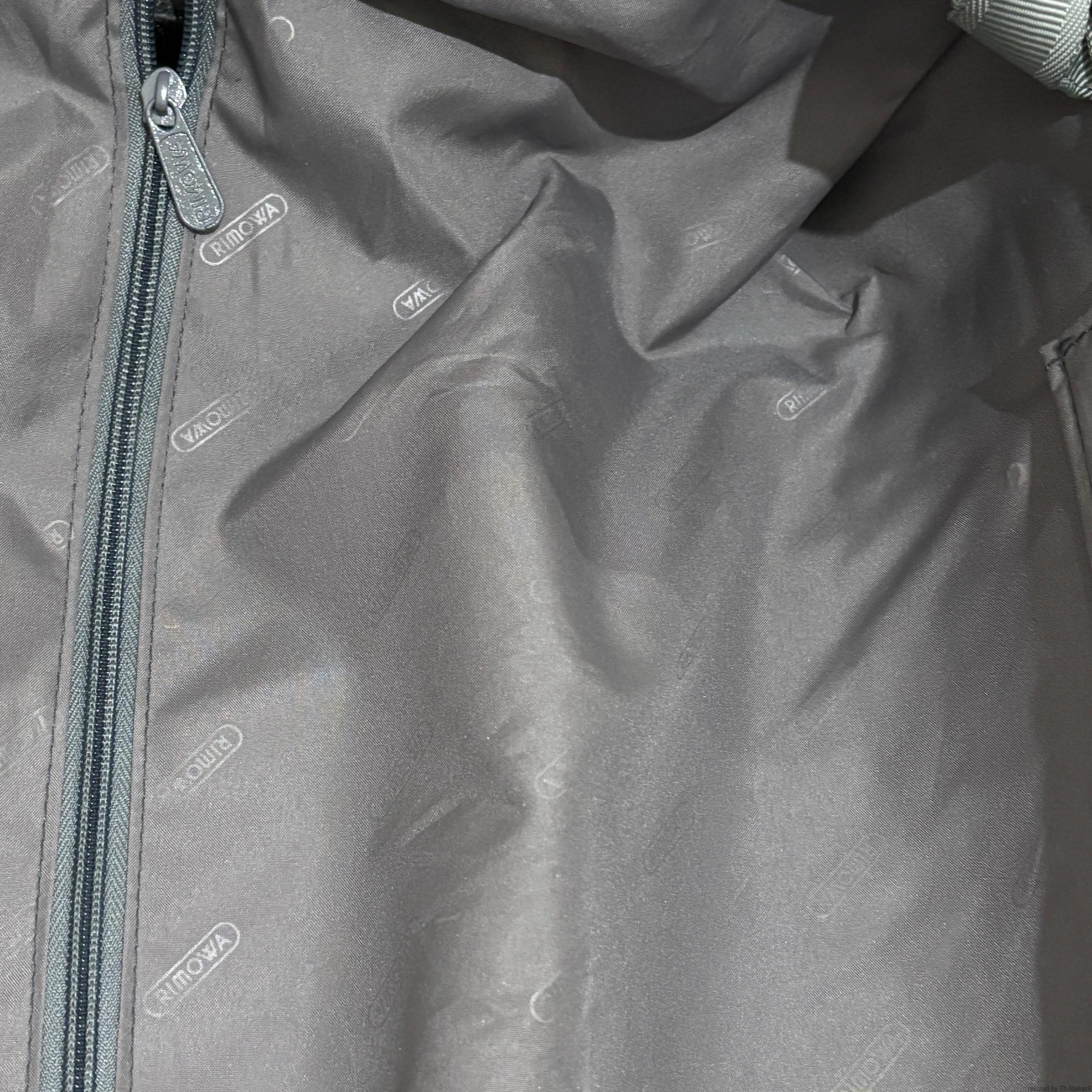 リモワ　エッセンシャル(サルサ)　中古美品　856.52-10　35リットル　2輪