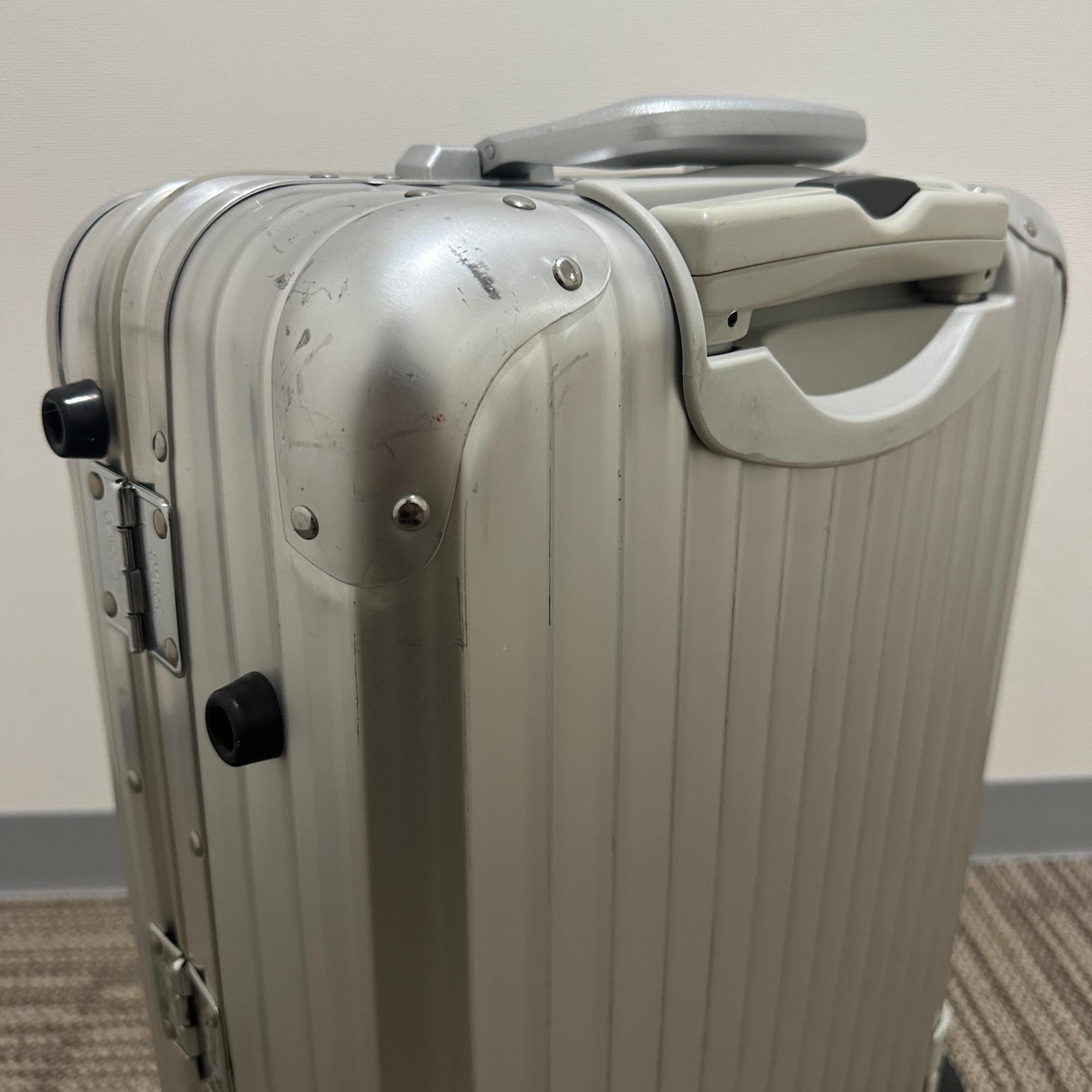 リモワ　トパーズ　929.52-10　中古美品　32リットル　2輪