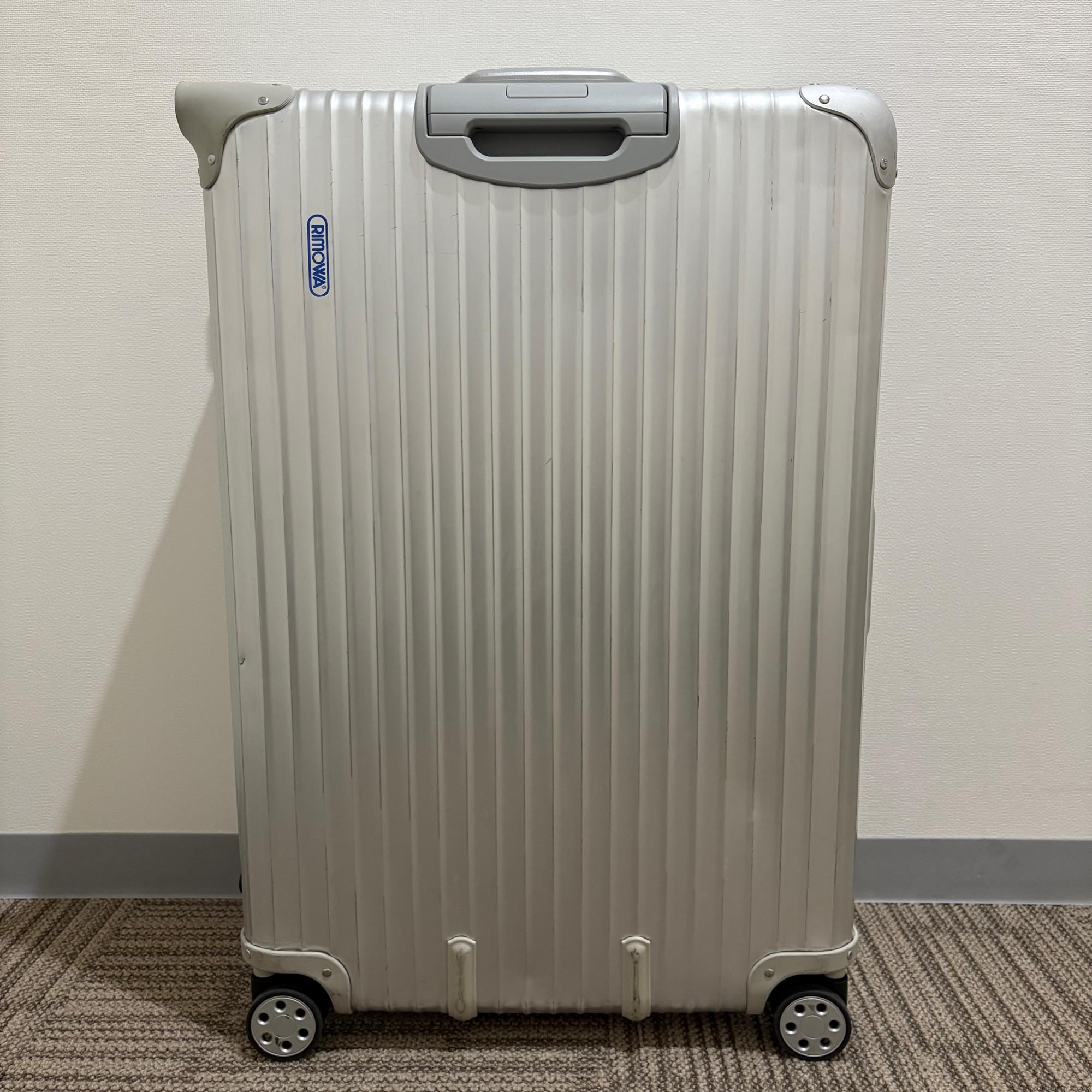 リモワ　トパーズ(オリジナル)　中古商品　932.77-10　104リットル　4輪