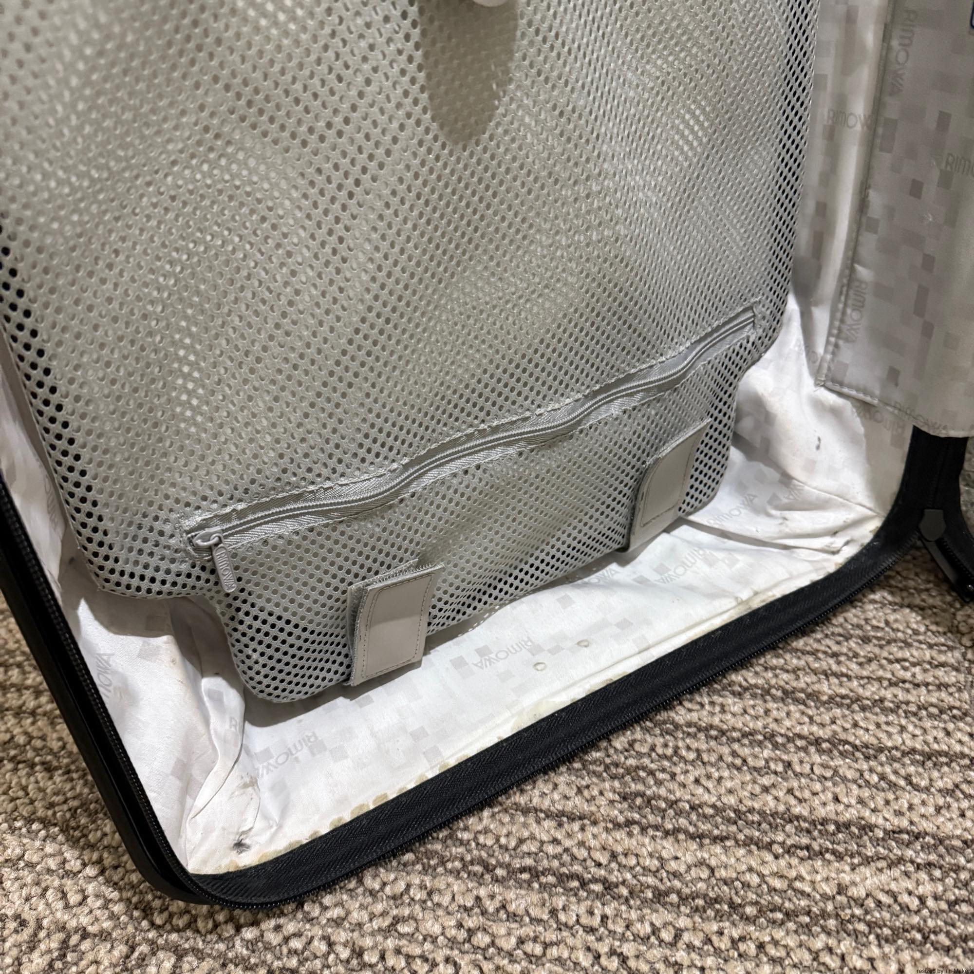 リモワ　サルサ　810.52-11 　中古美品　33リットル　2輪
