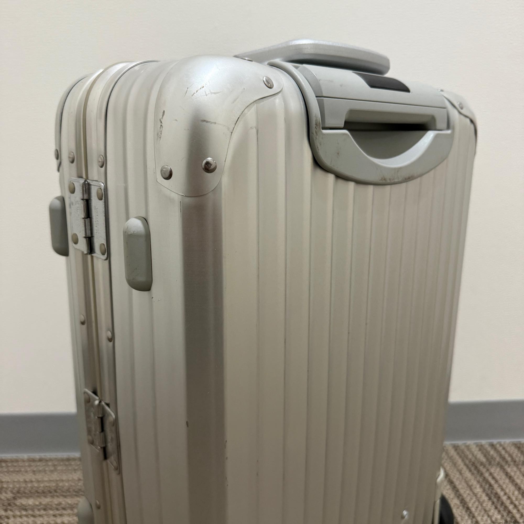 リモワ　トパーズ　929.52-13　中古美品　32リットル　2輪