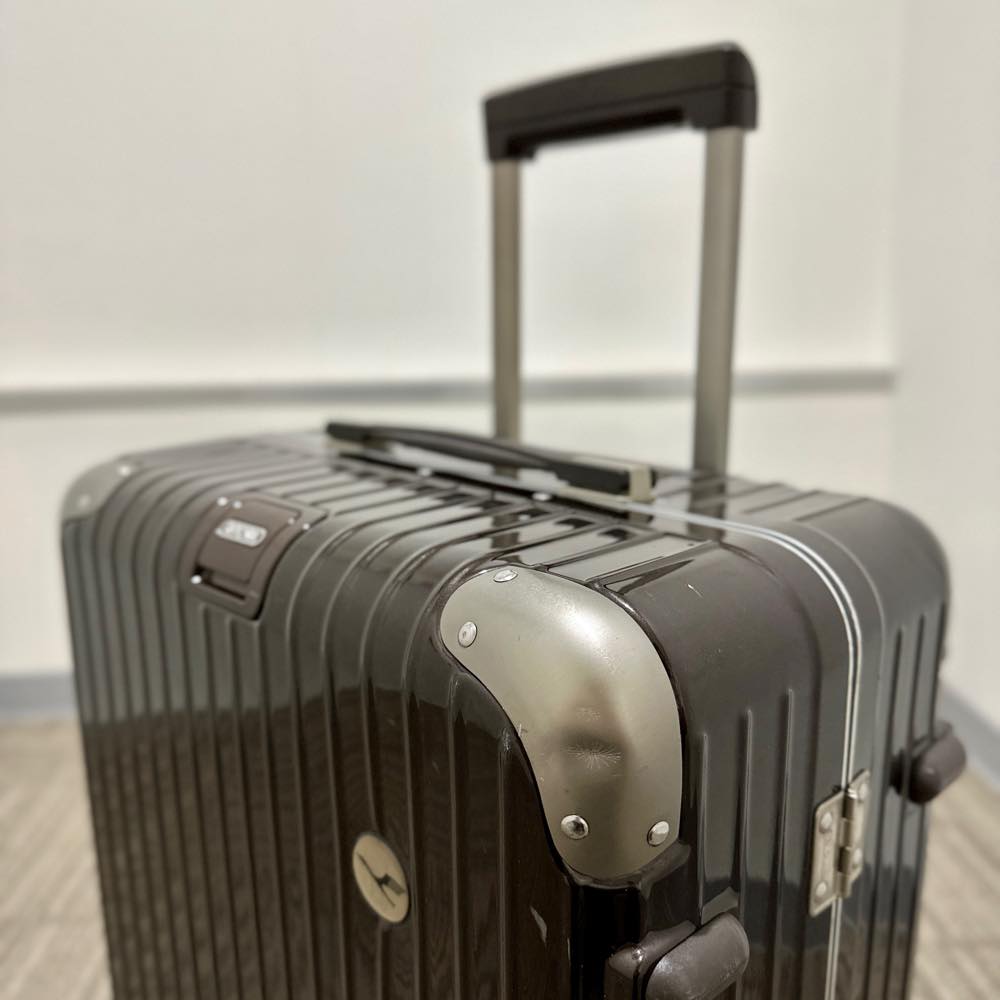 ルフトハンザ　リモワ　エレガンス　1732955　49リットル　中古商品　4輪