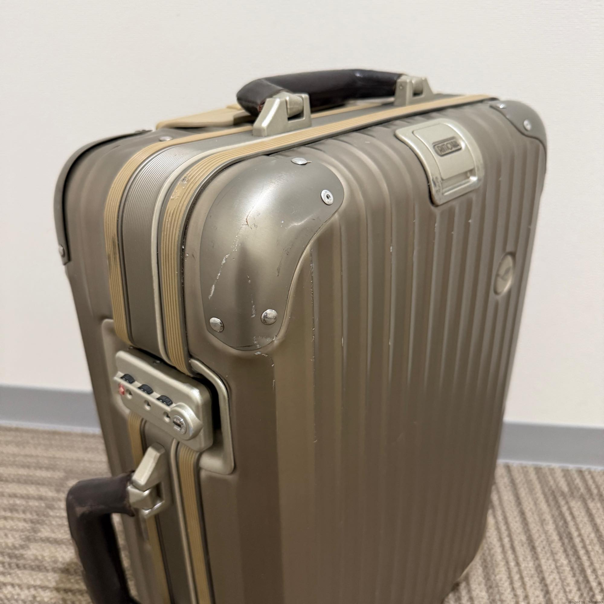 ルフトハンザ　リモワ　プライベートジェット　1748505　中古美品　32リットル　2輪