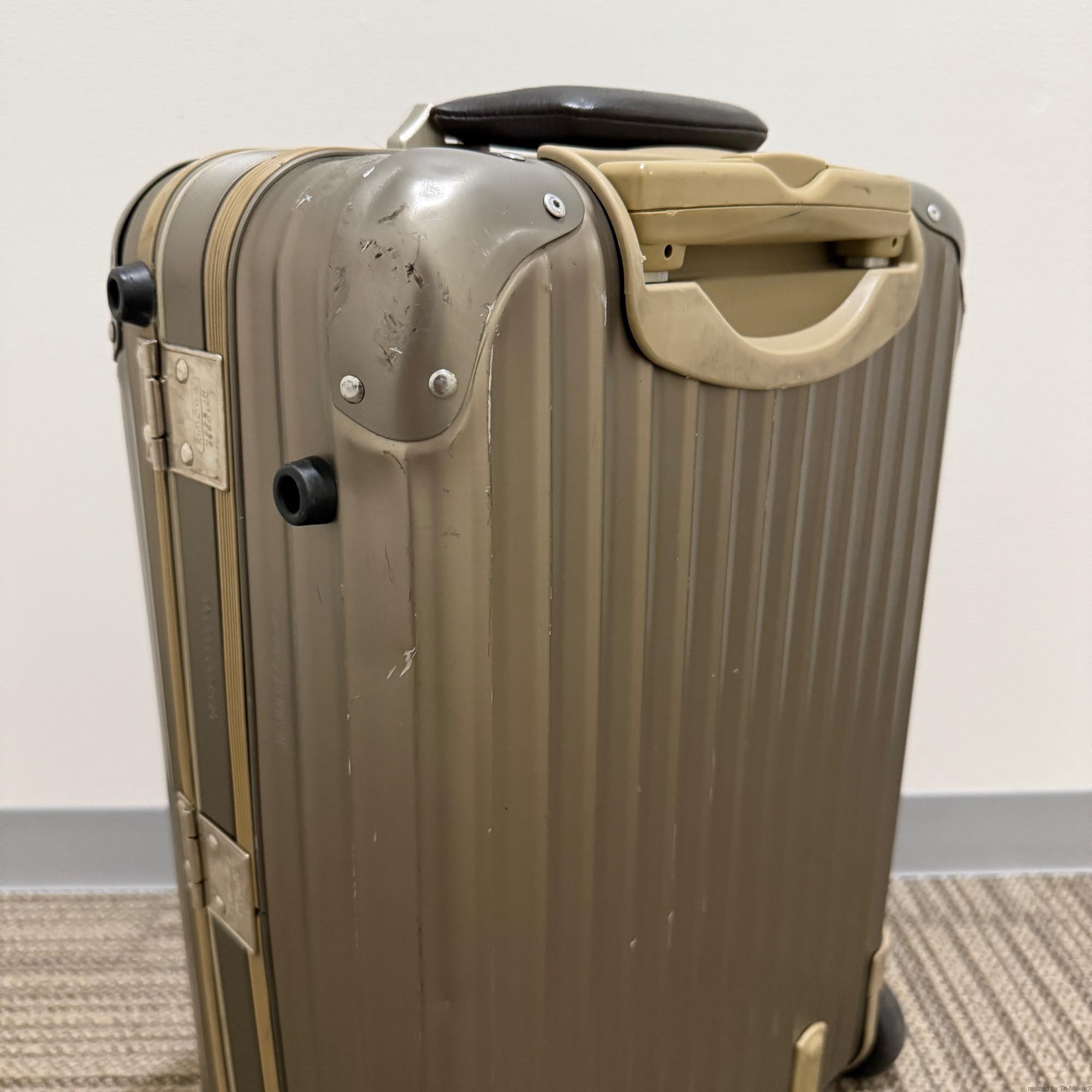 ルフトハンザ　リモワ　プライベートジェット　1748505　中古美品　32リットル　2輪