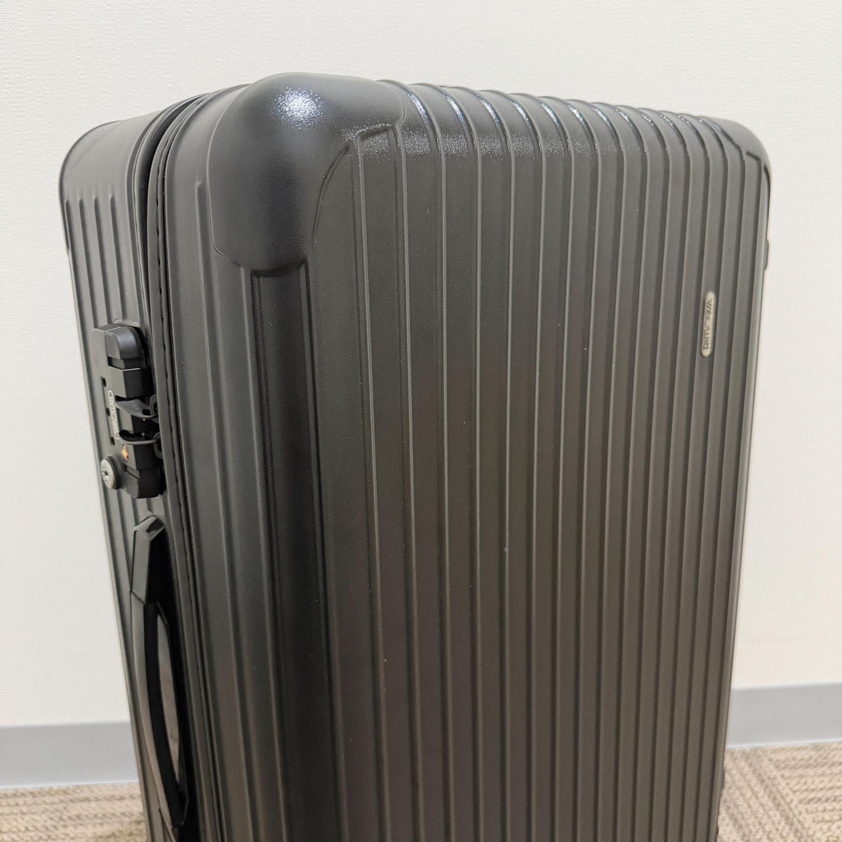 リモワ　サルサ (エッセンシャル)　851.63-19　中古美品　63リットル　2輪