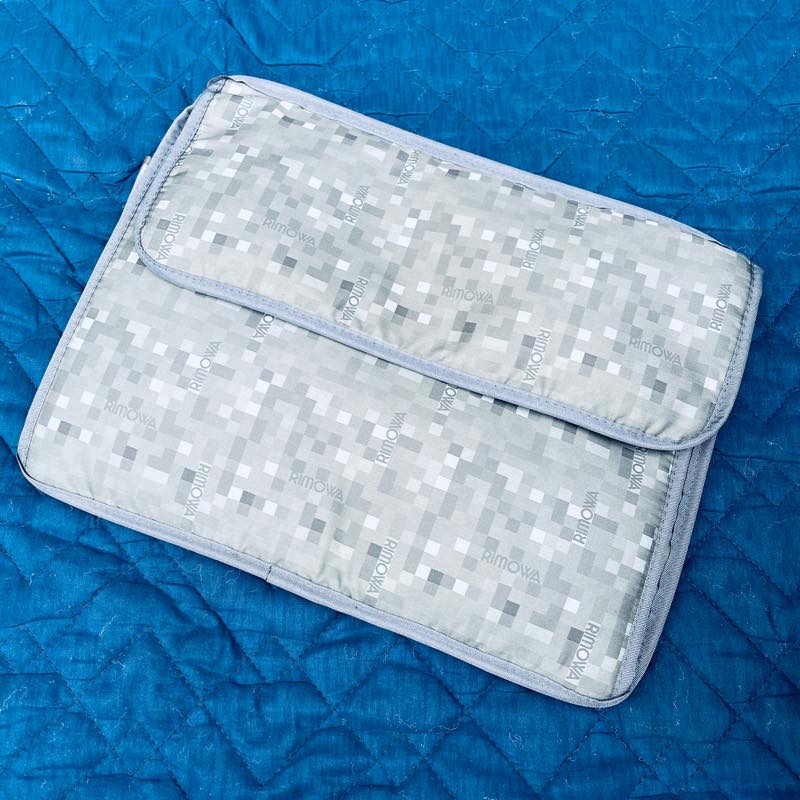 リモワ　サルサ　中古商品　810.40-2　25リットル　4輪