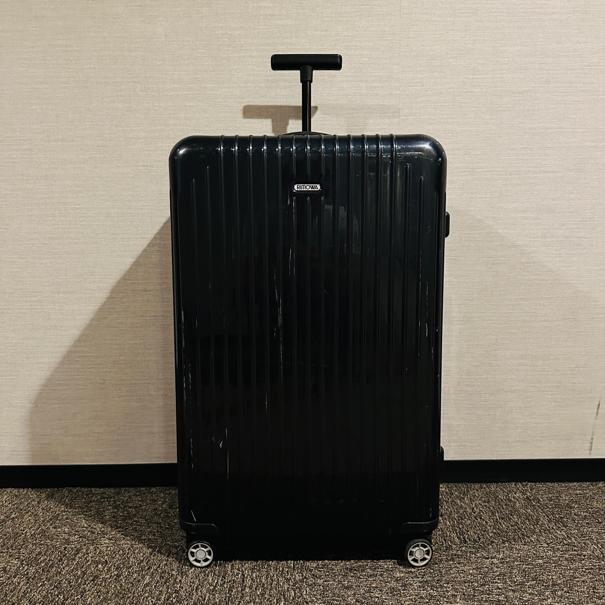 リモワ　サルサエアー　825.70-2　80リットル　中古商品　4輪