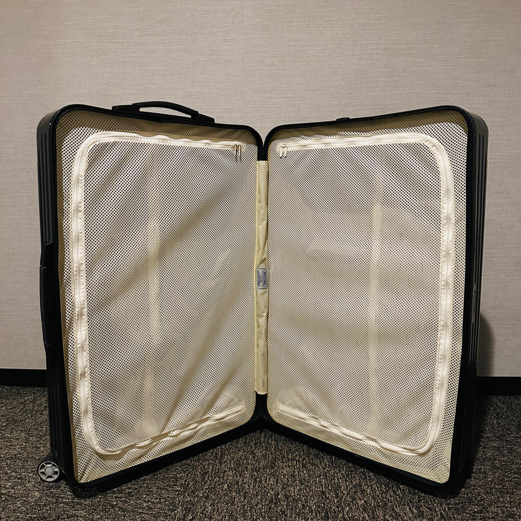 リモワ　サルサエアー　825.70-2　80リットル　中古商品　4輪