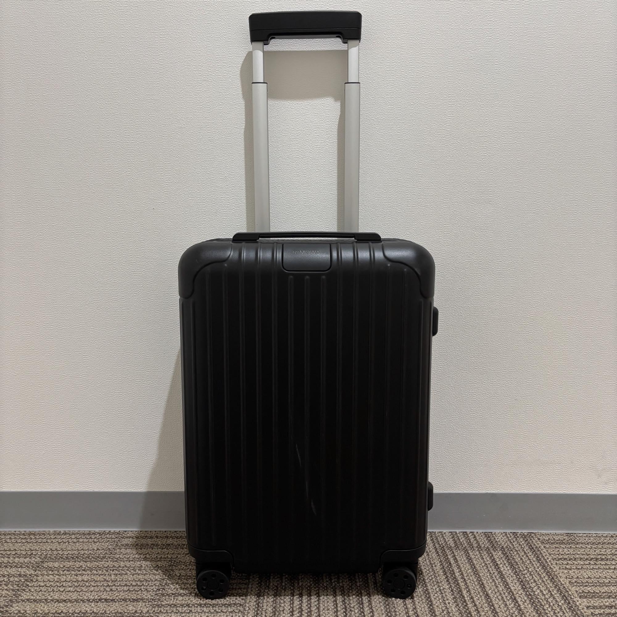 リモワ　エッセンシャル　キャビンS　34L　832.52.63.1-2　中古美品　マットブラック