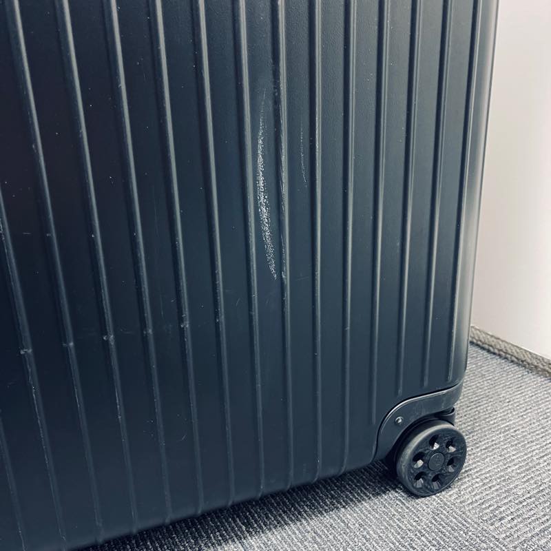 リモワ エッセンシャル  832.73 チェックインL 85L 中古美品 マットブラック