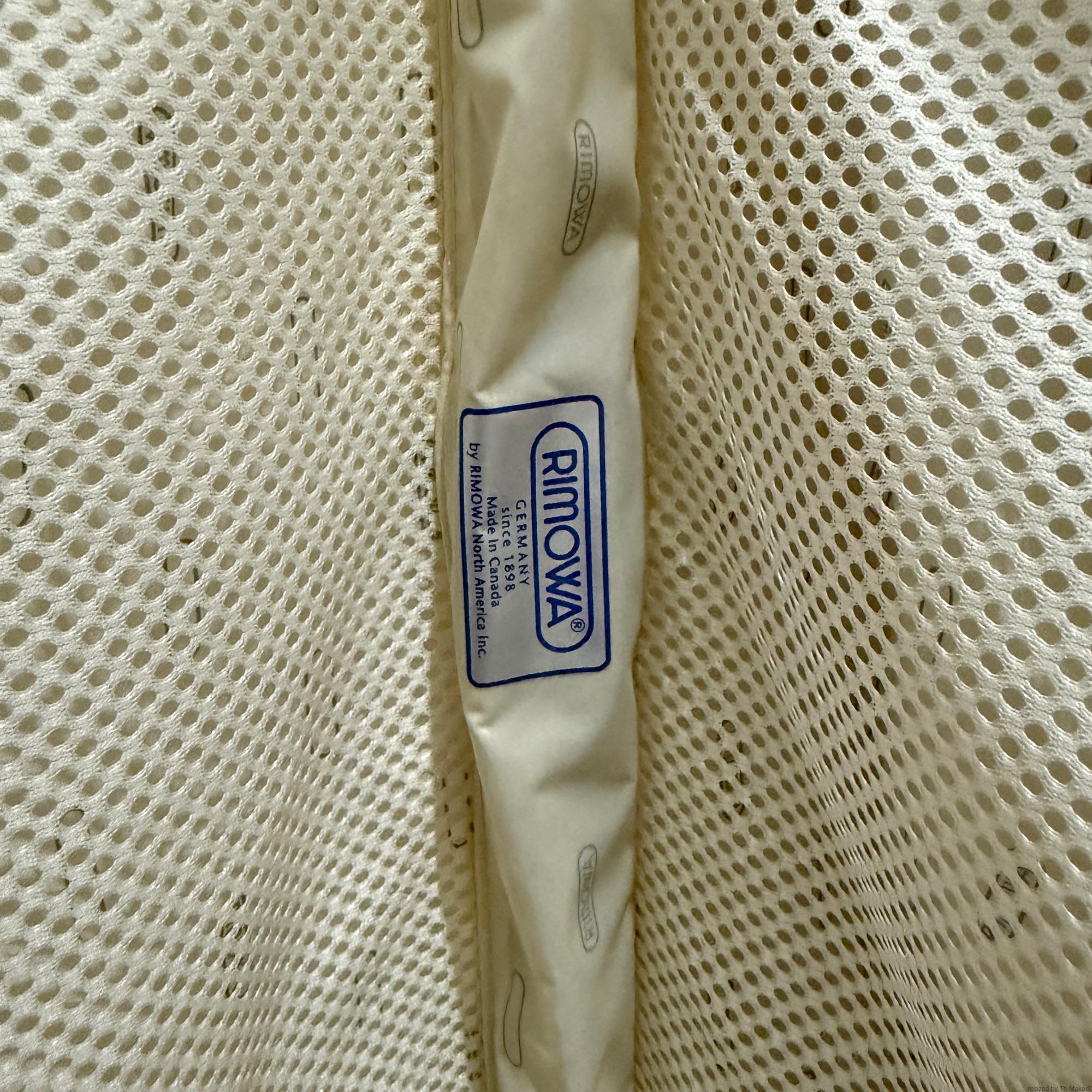 リモワ　サルサエアー　845.63-2 　中古美品　64リットル　4輪