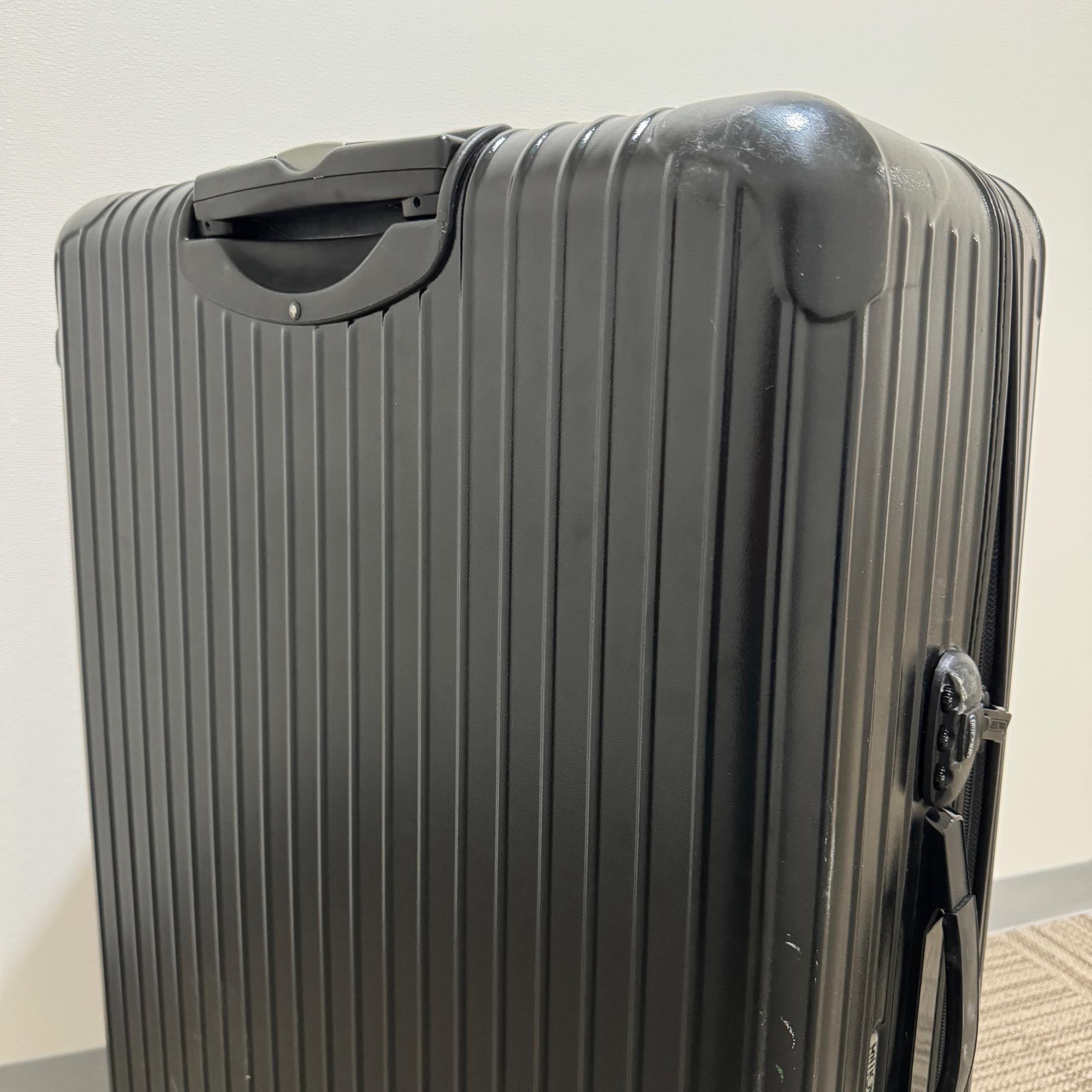 リモワ　サルサ　851.77-2　104リットル　中古商品　2輪