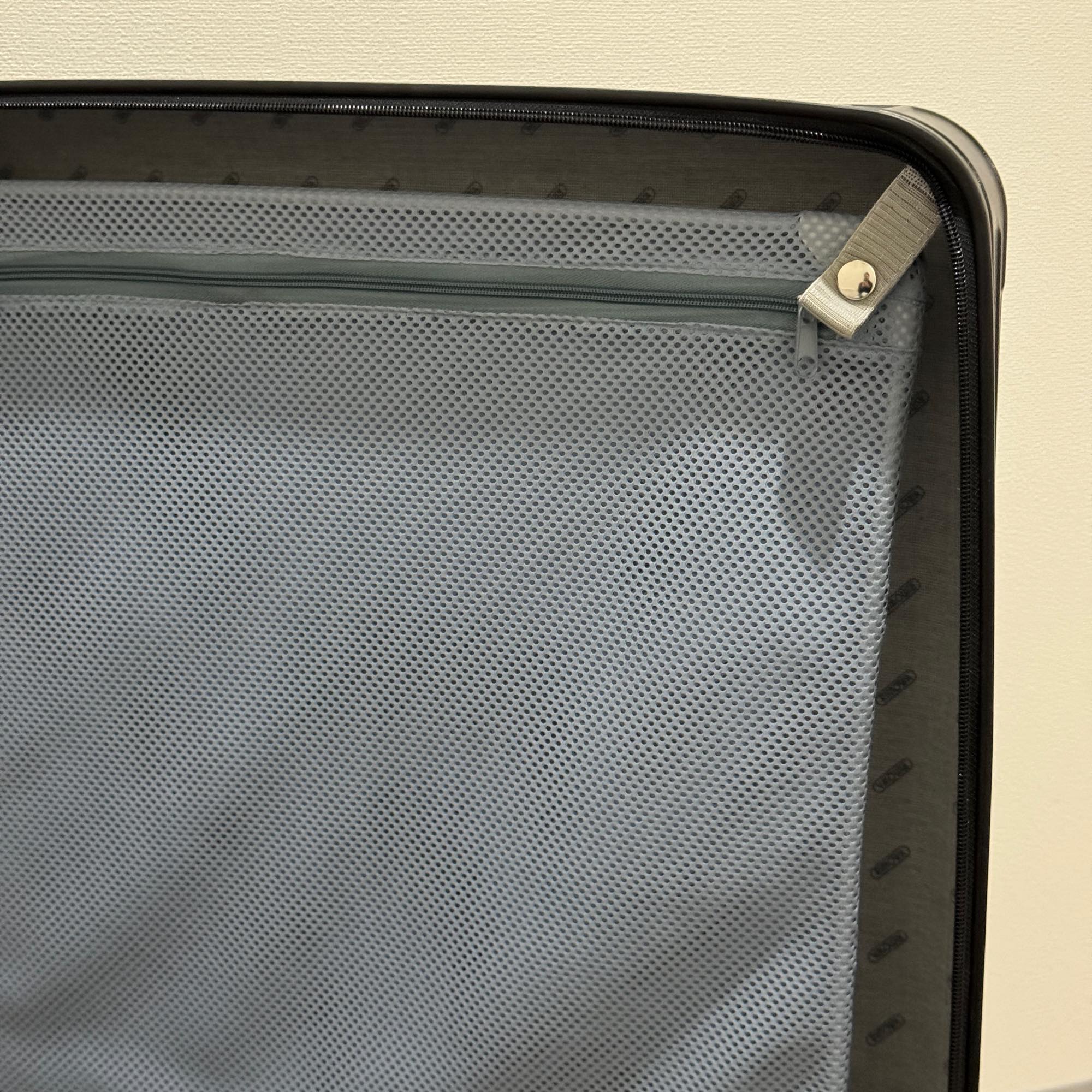 リモワ サルサ 851.77-2 104リットル 中古商品 2輪 – リモワ(RIMOWA