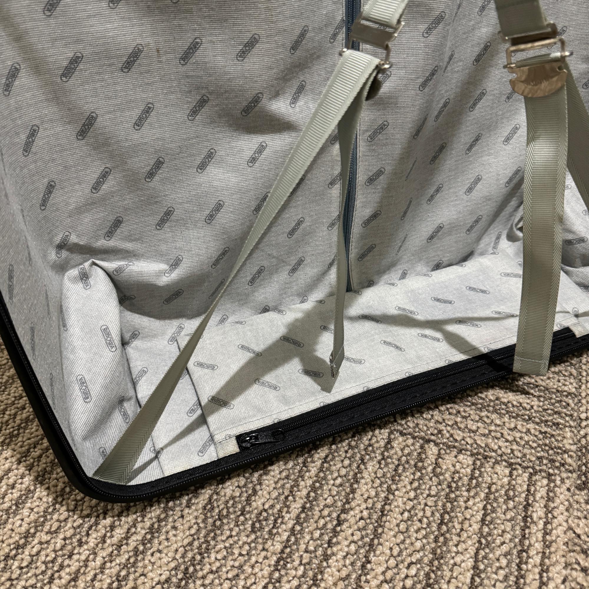 リモワ サルサ 851.77-2 104リットル 中古商品 2輪 – リモワ(RIMOWA