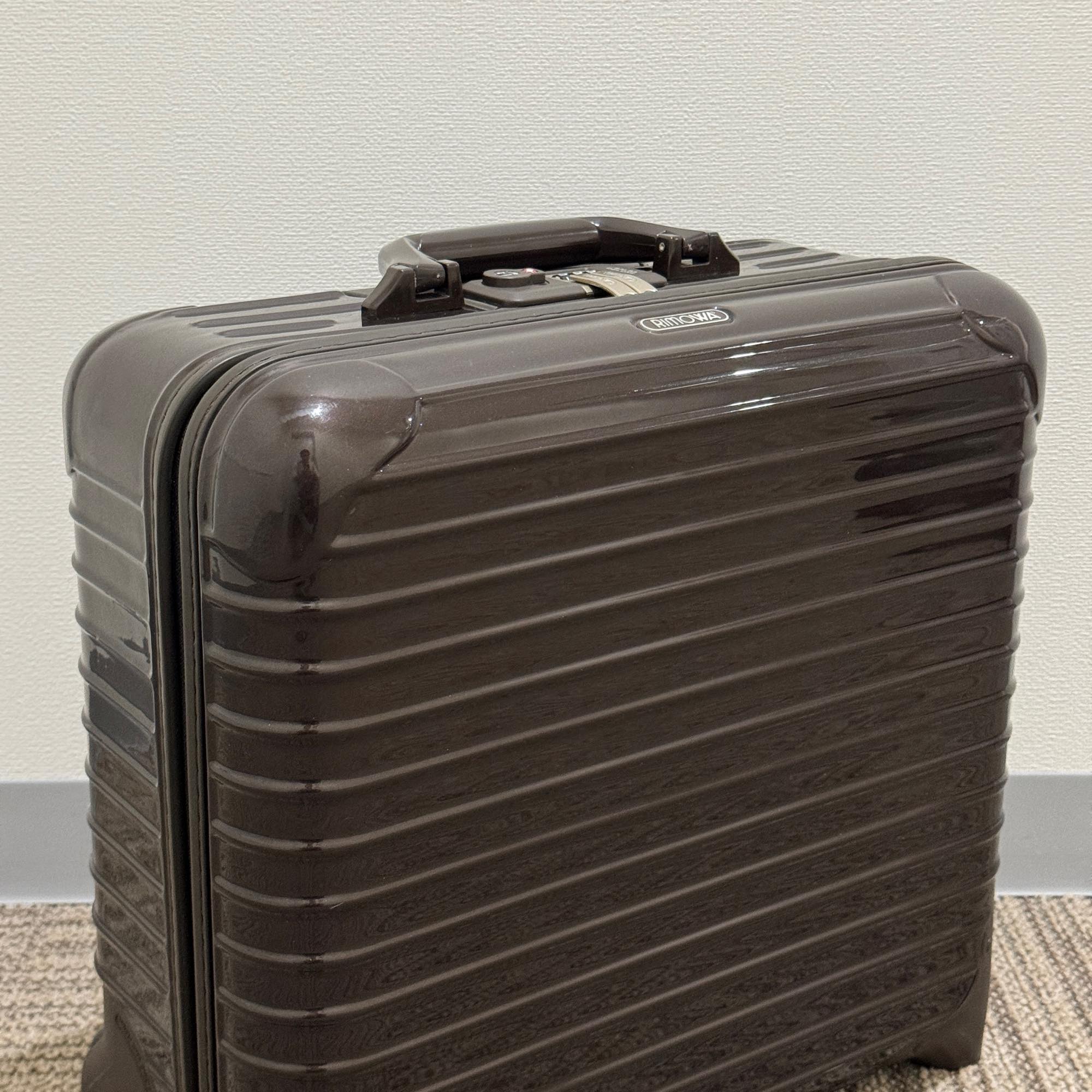 リモワ　サルサデラックス　852.40-2 　中古美品　25リットル　2輪