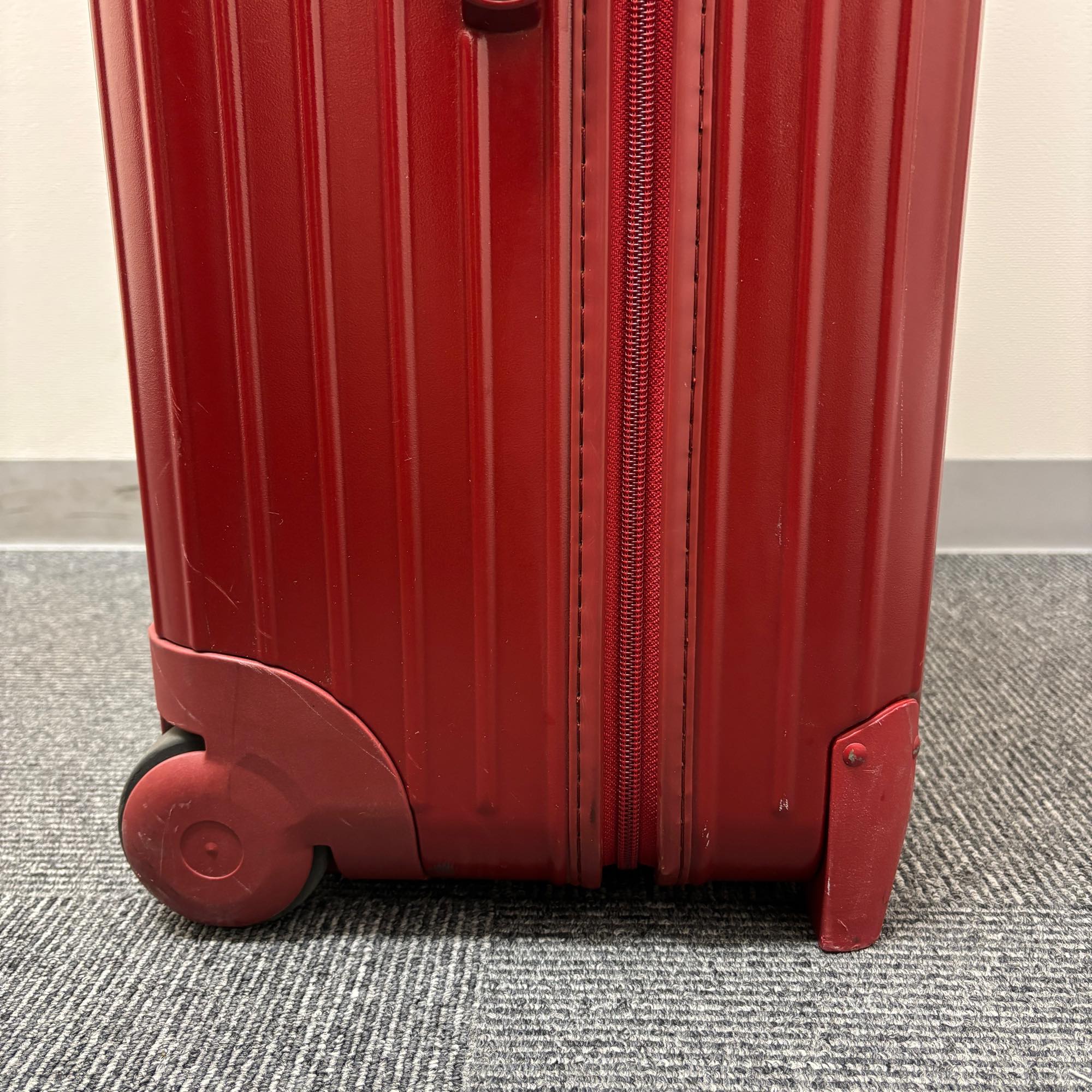 リモワ　エッセンシャル(サルサ)　855.77　104リットル　中古美品　2輪