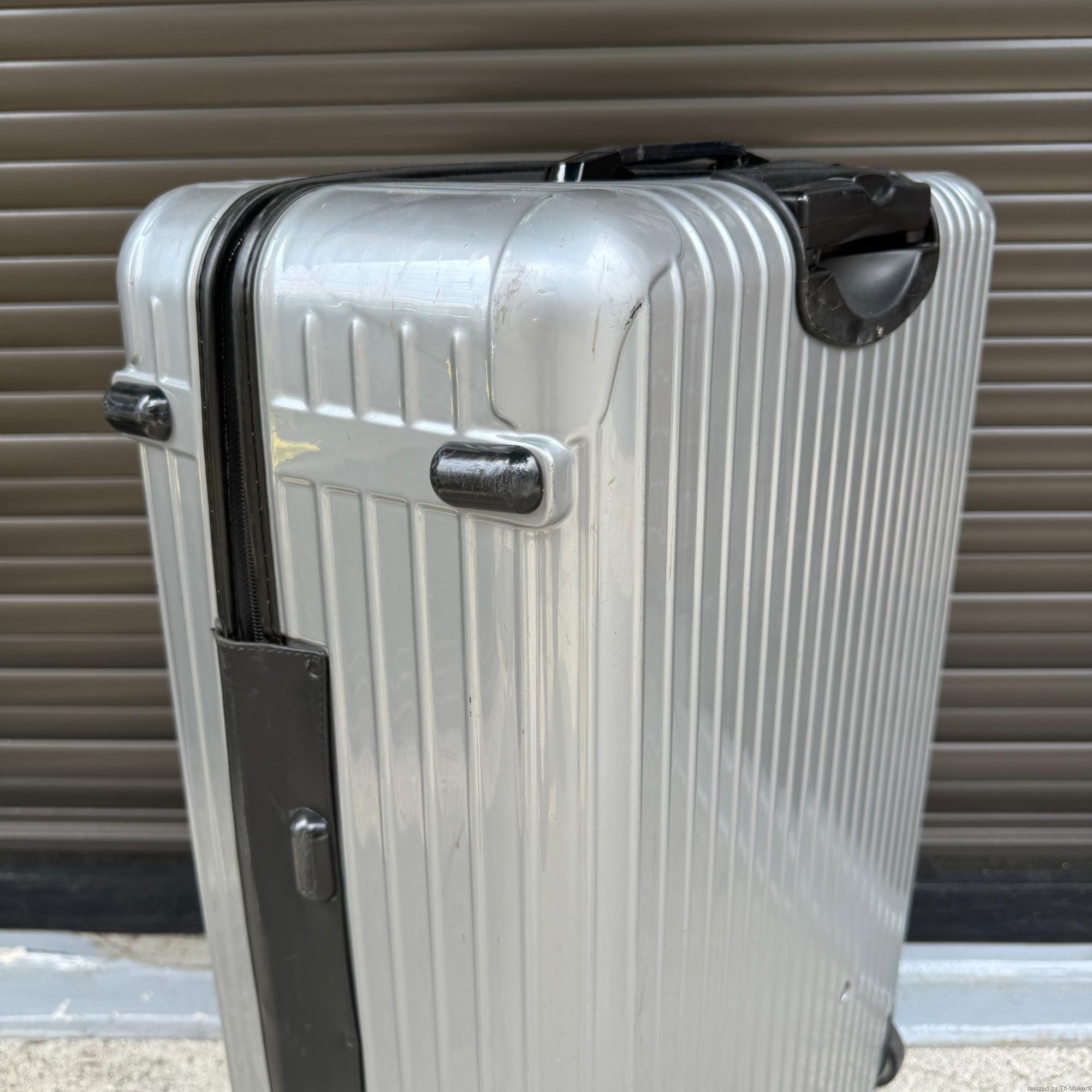 リモワ　サルサ　中古商品　856.77－2　104リットル　2輪
