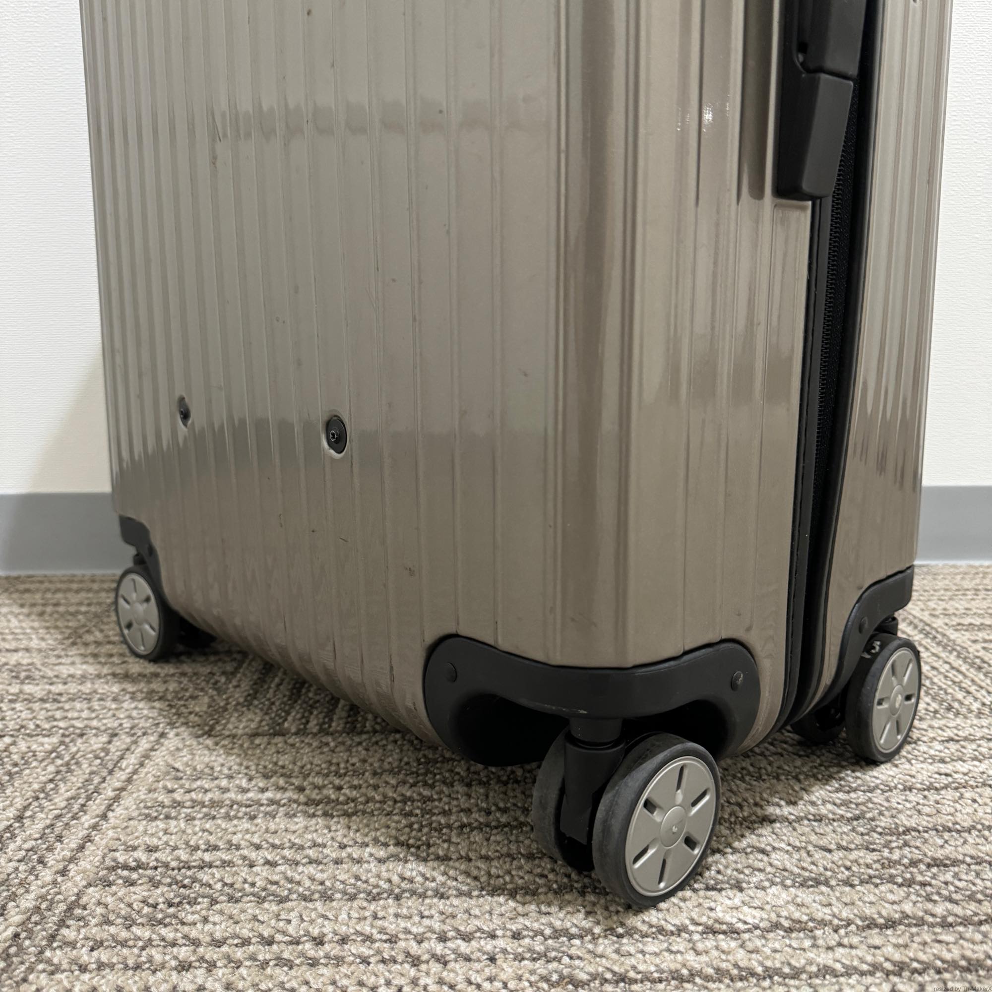 リモワ　サルサ　869.70-2　82リットル　中古美品　4輪