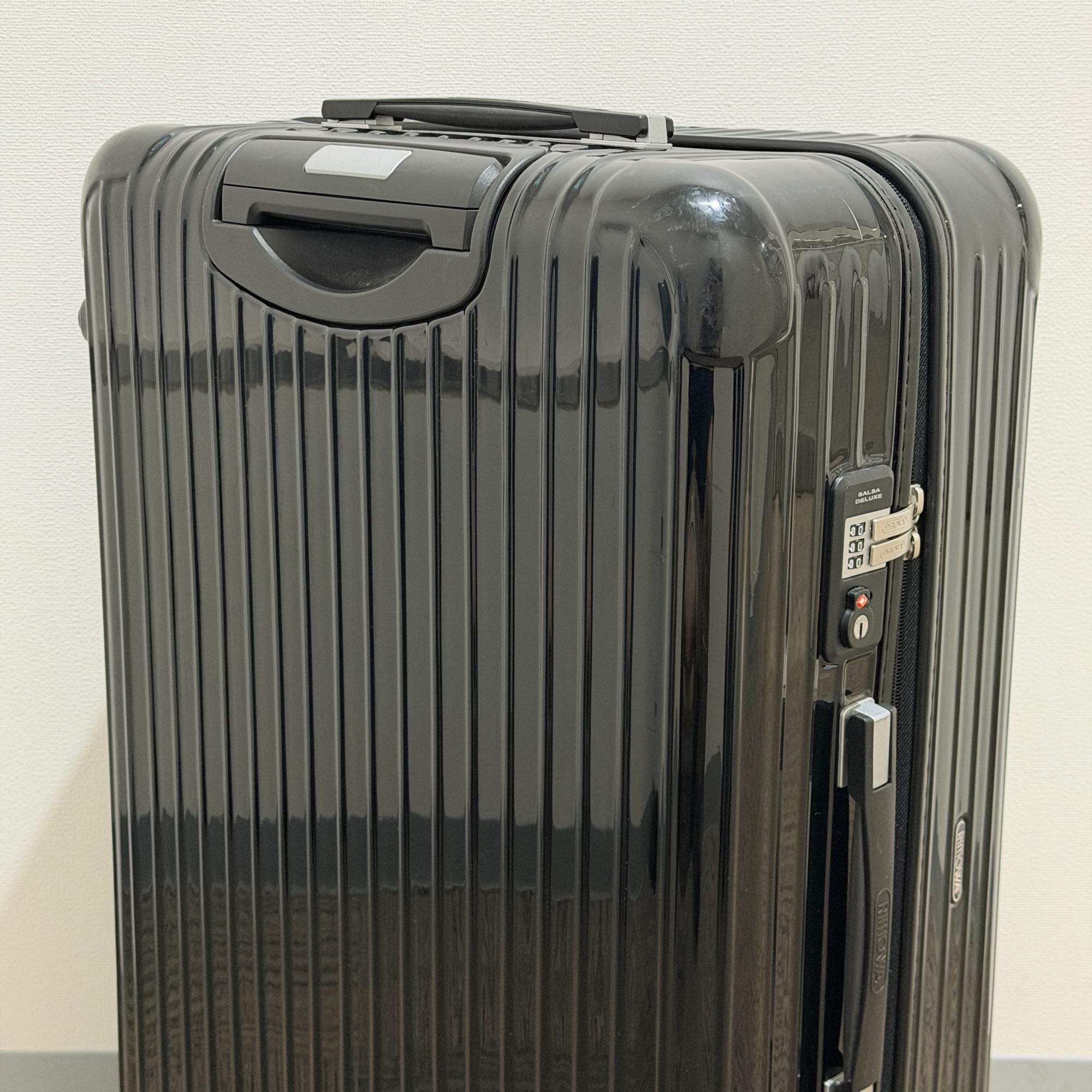 リモワ　サルサデラックス　870.70-2　中古商品　86リットル　4輪