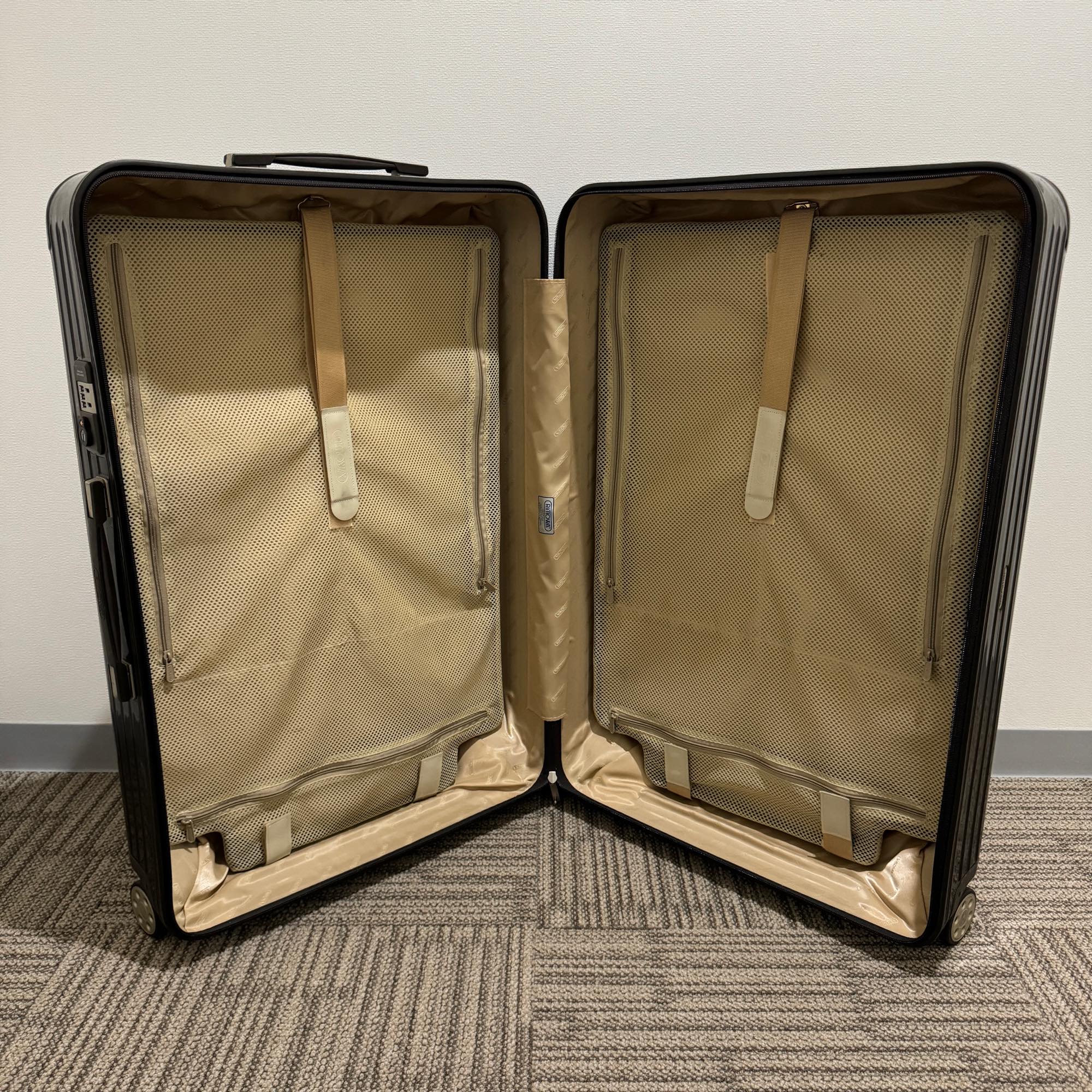 リモワ　サルサデラックス　872.77-2　中古商品　104リットル　4輪