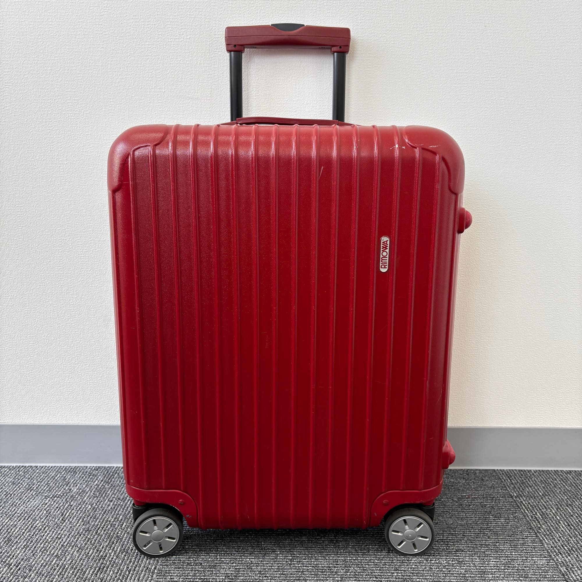 リモワ　サルサ(エッセンシャル)　875.56-2 　45リットル　中古美品　4輪